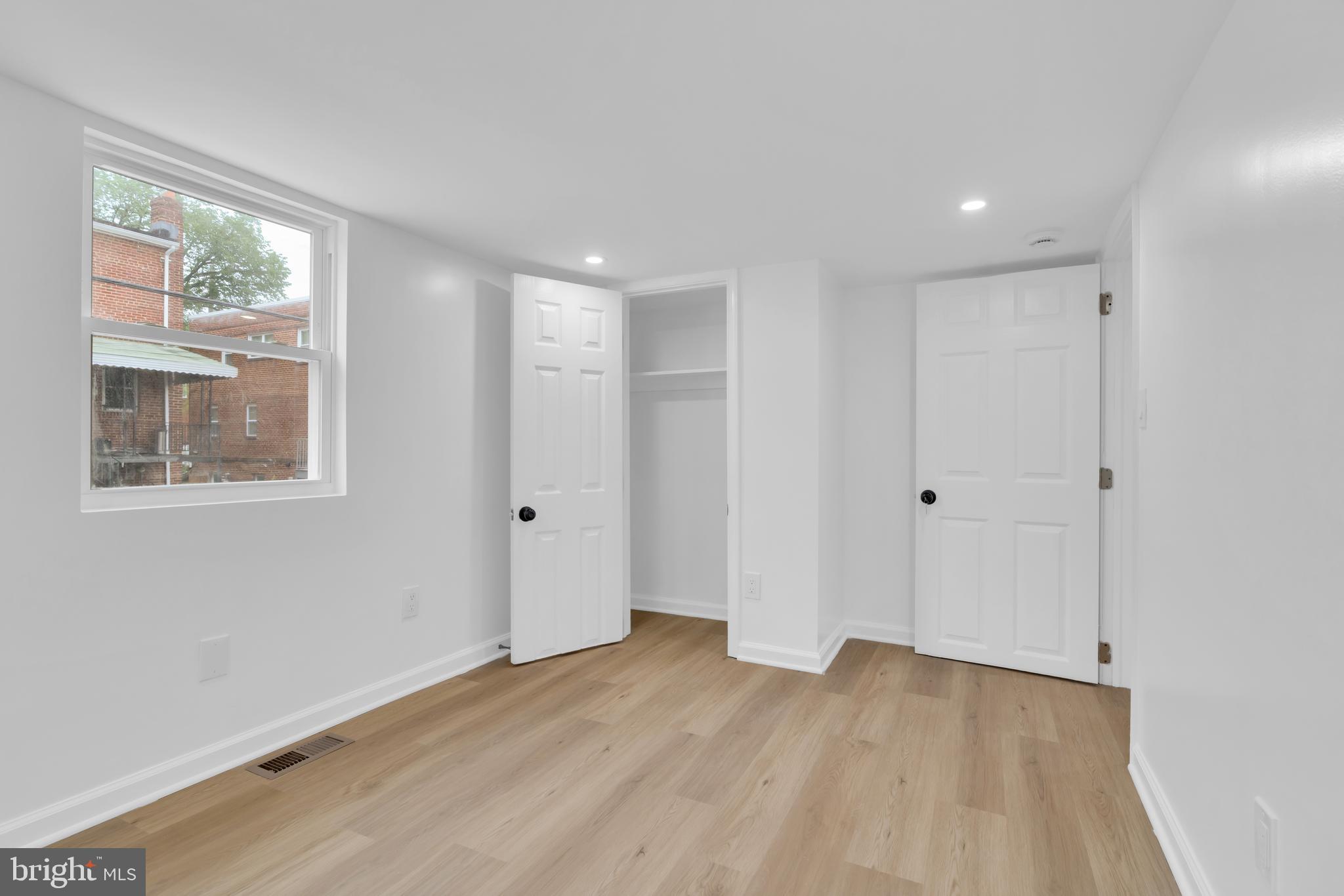 RIGGS PARK - Residential