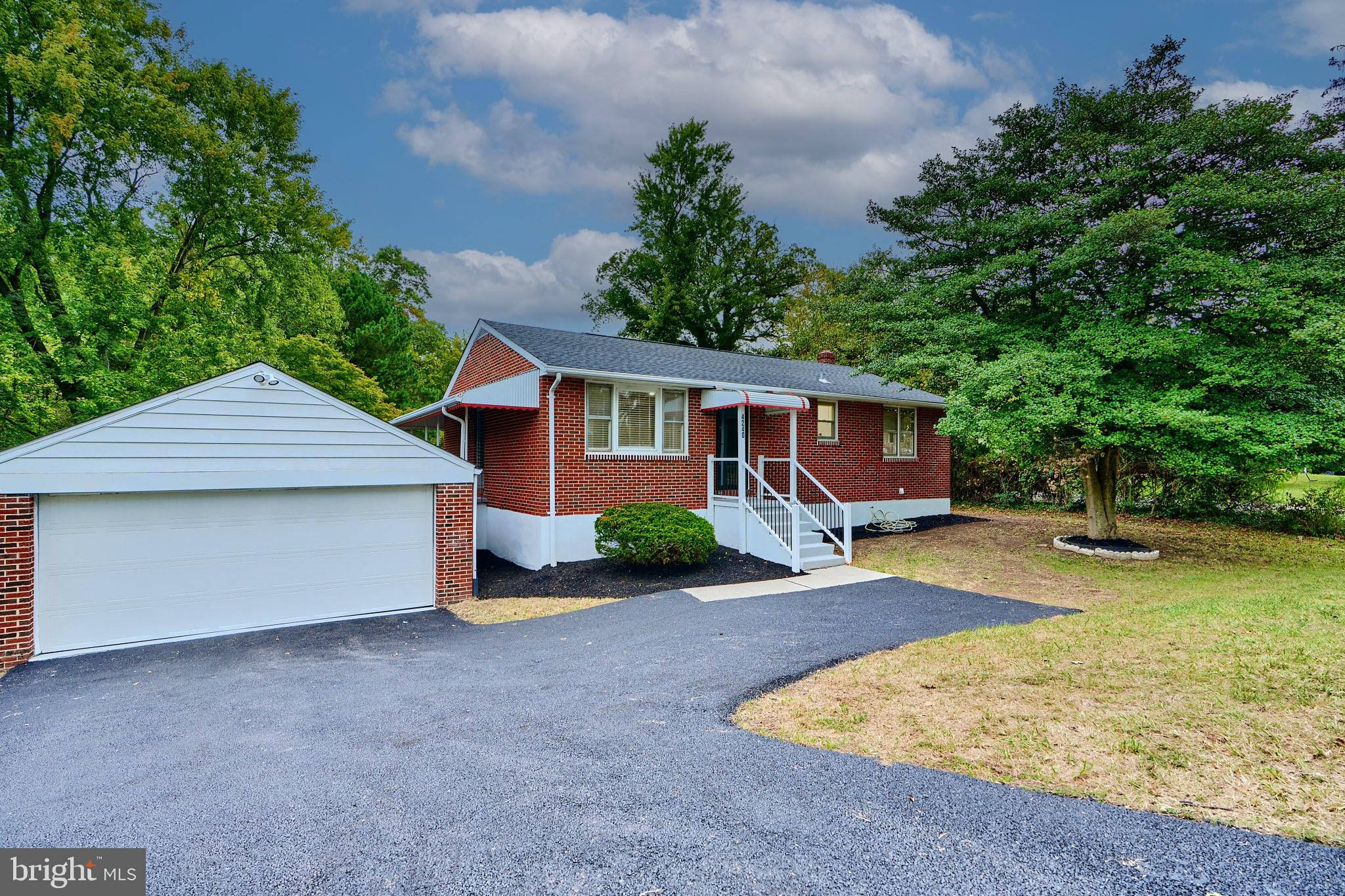PERRY HALL - Residential