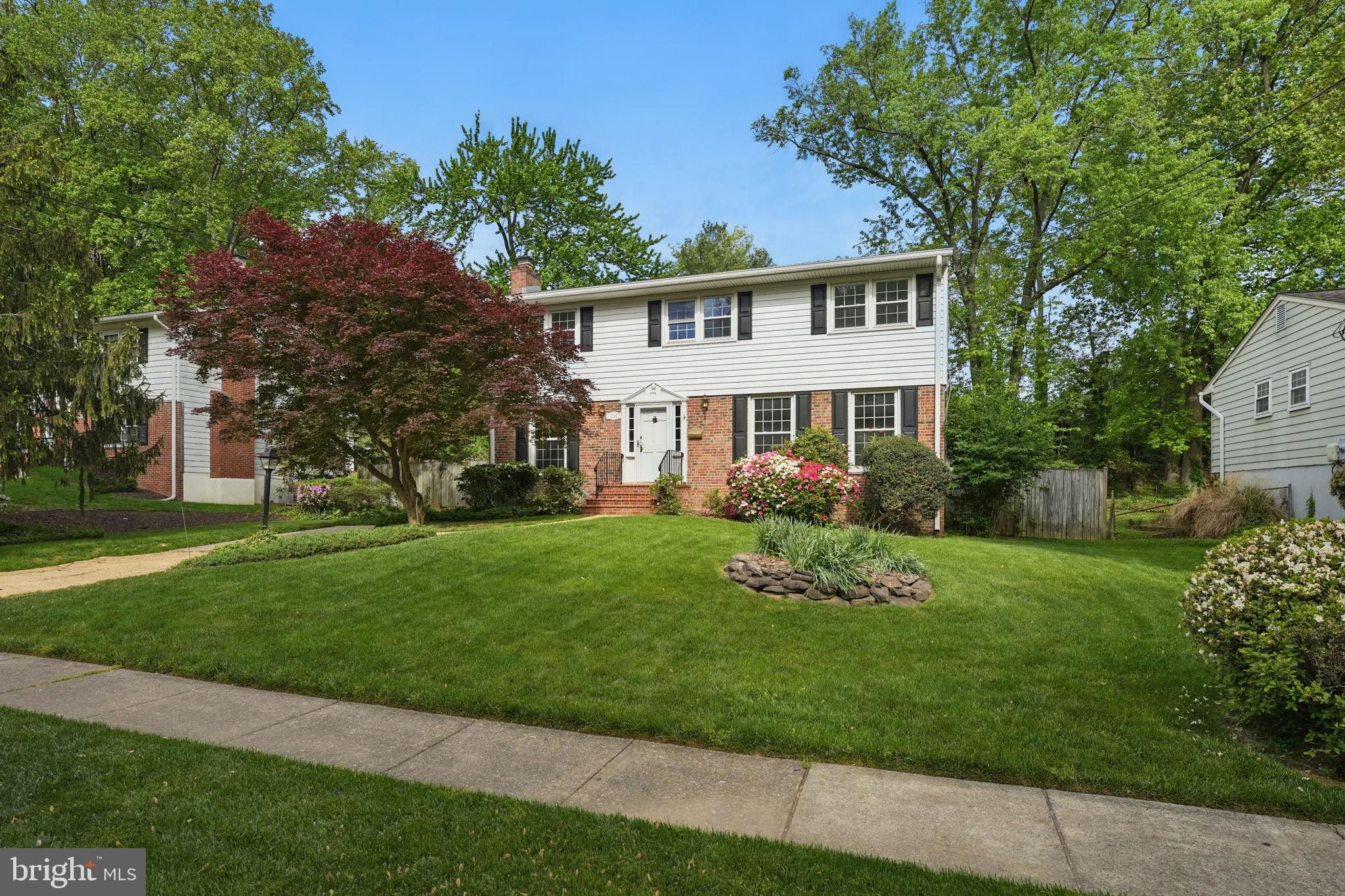 STONEWALL MANOR - Residential