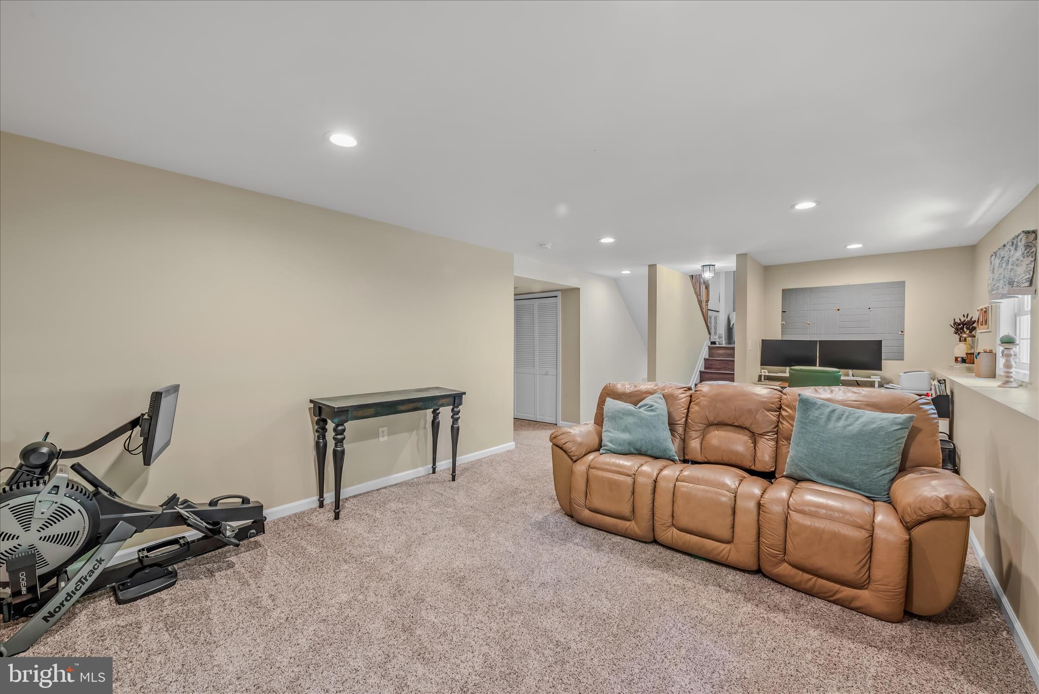 CRESSEN RUN - Residential