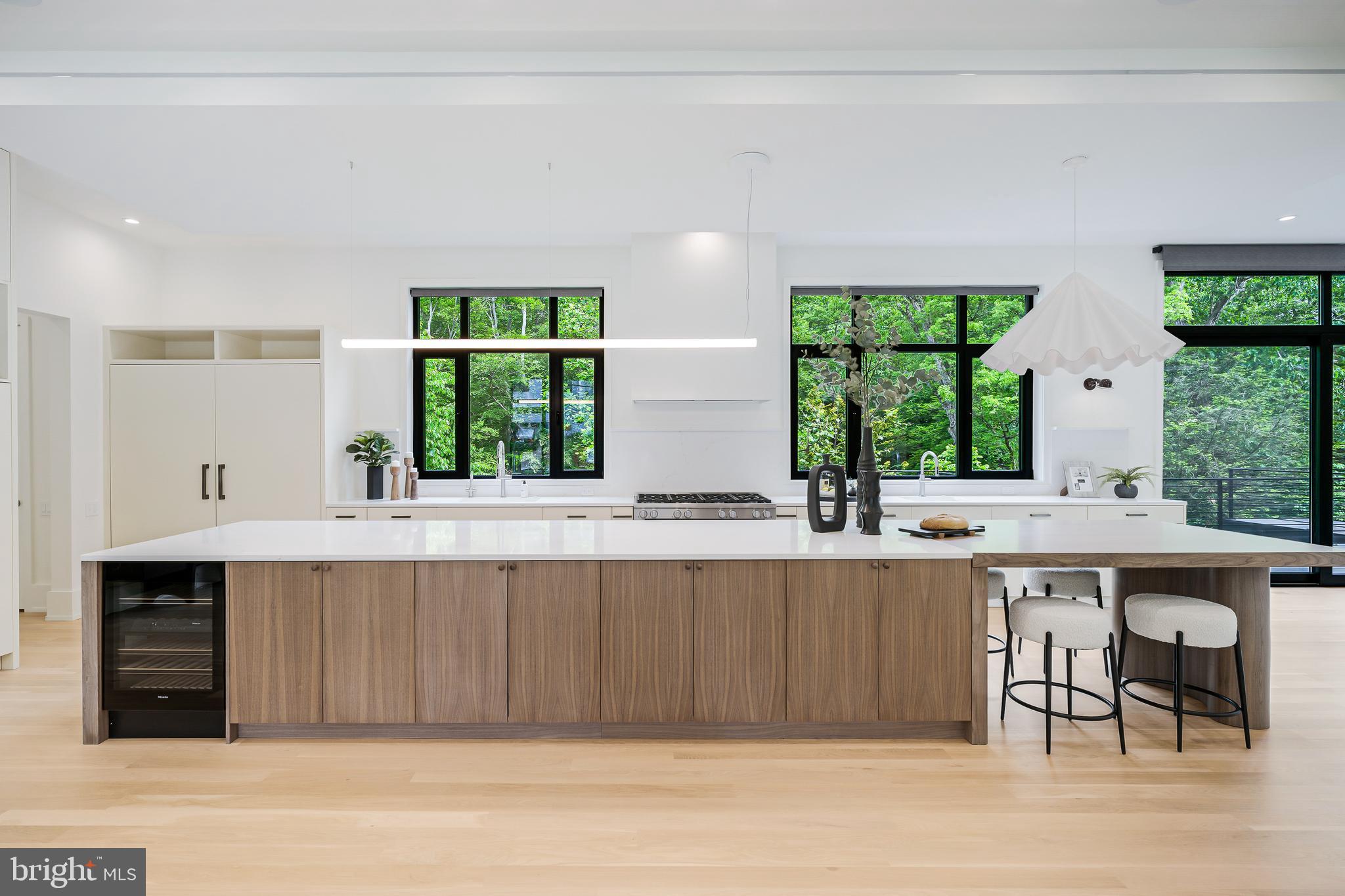 BELLEVUE FOREST - Residential