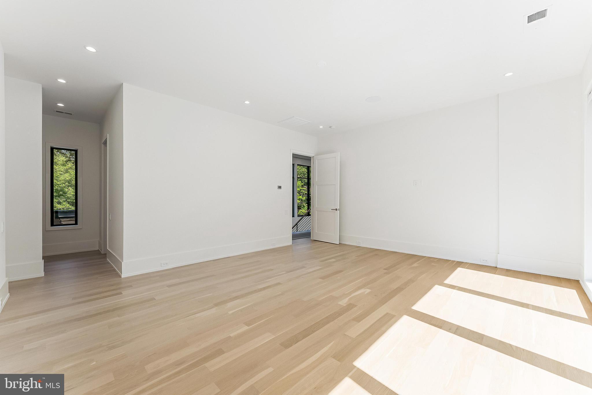 BELLEVUE FOREST - Residential