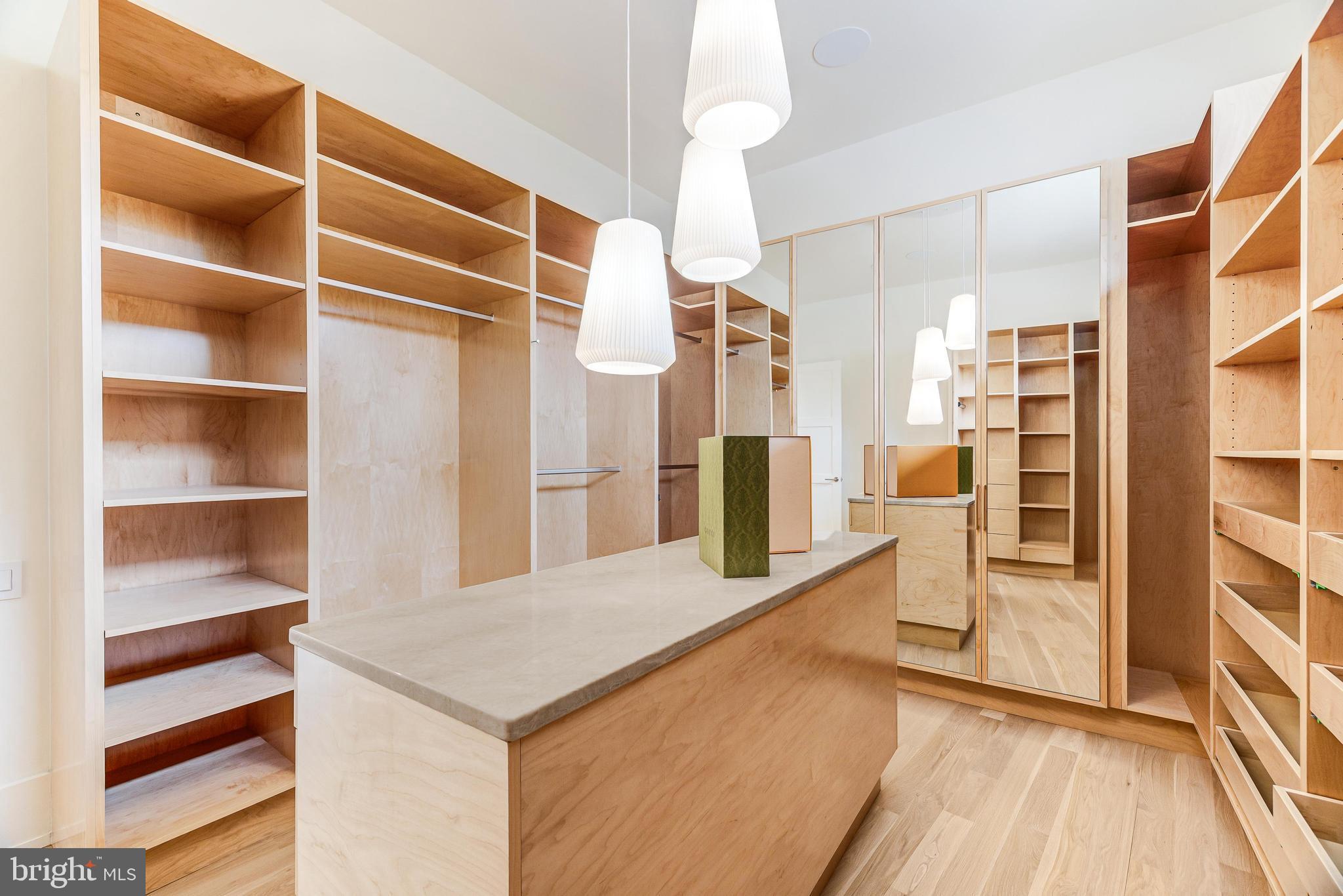 BELLEVUE FOREST - Residential