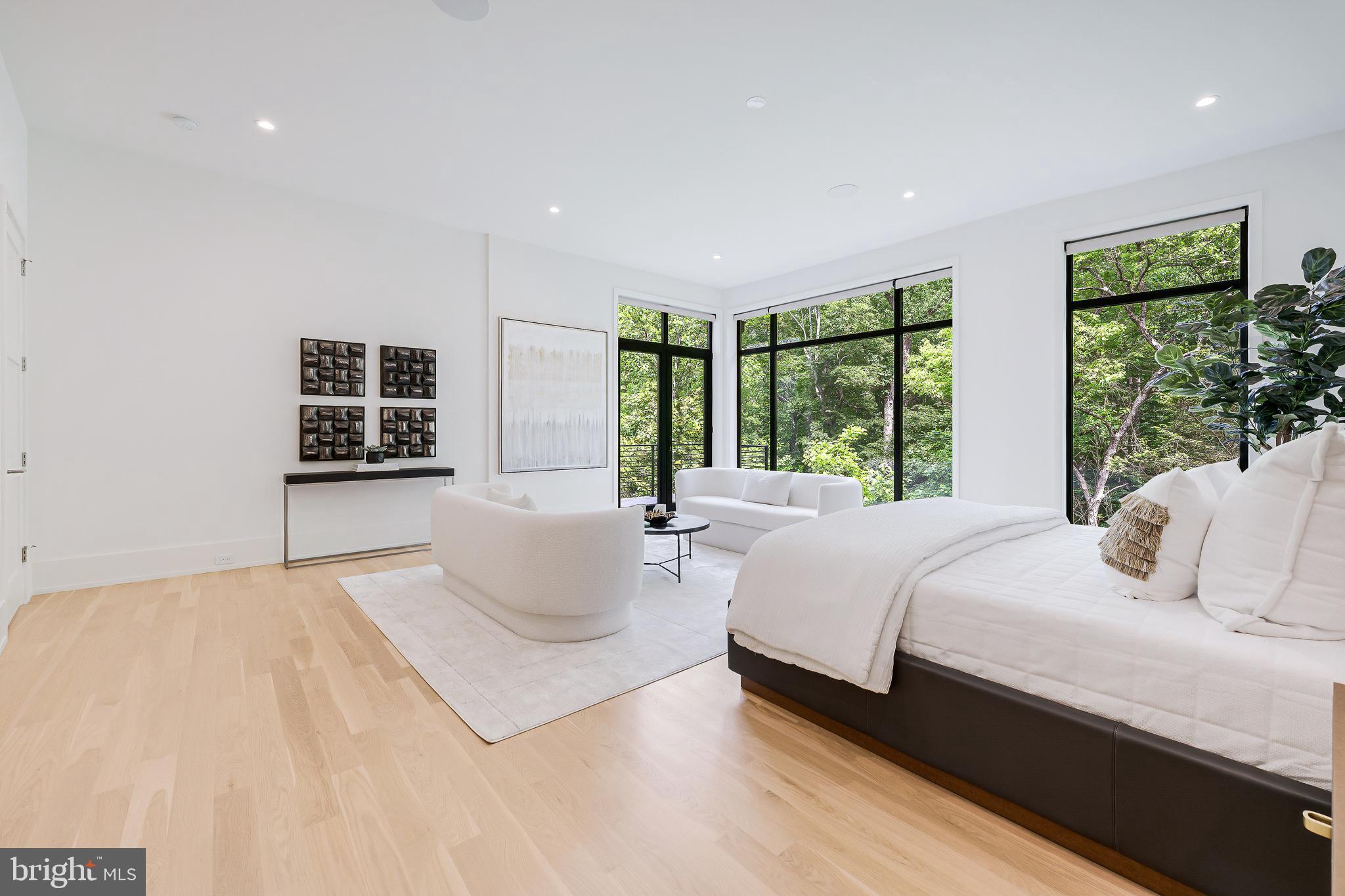 BELLEVUE FOREST - Residential