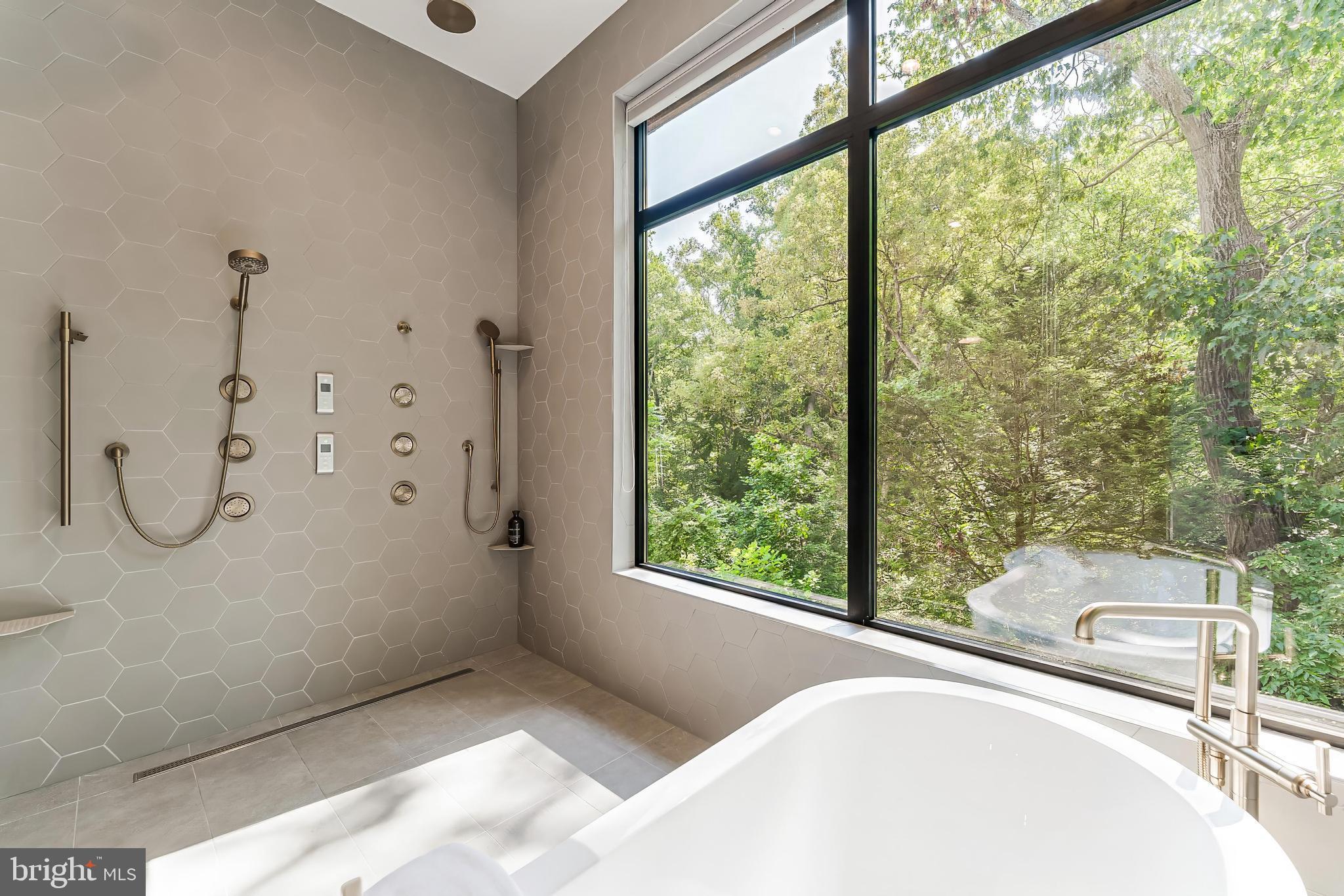 BELLEVUE FOREST - Residential