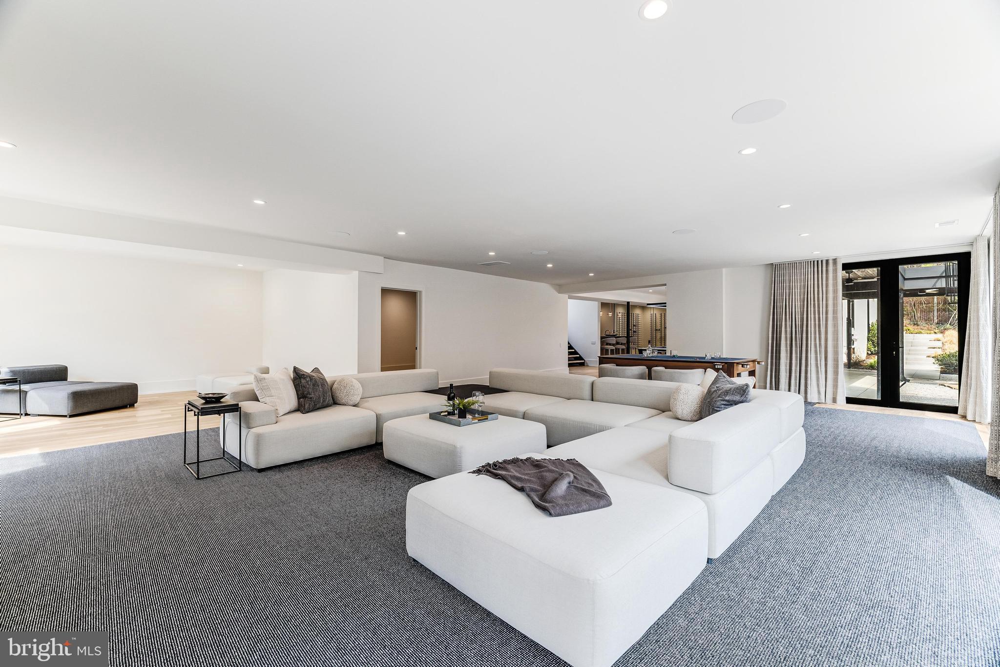BELLEVUE FOREST - Residential