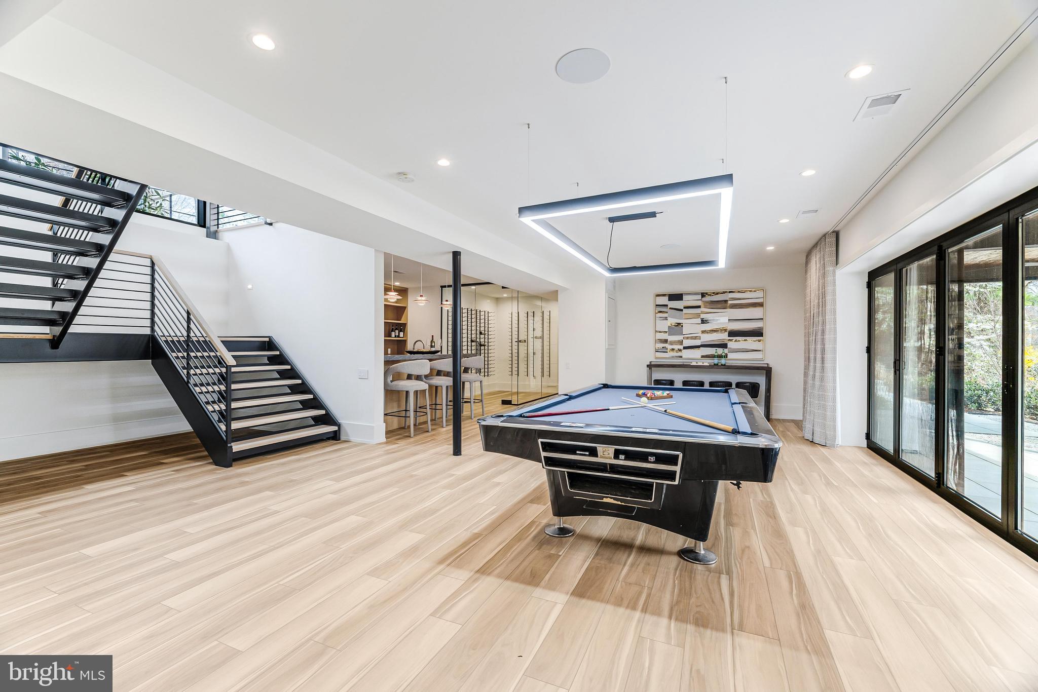 BELLEVUE FOREST - Residential
