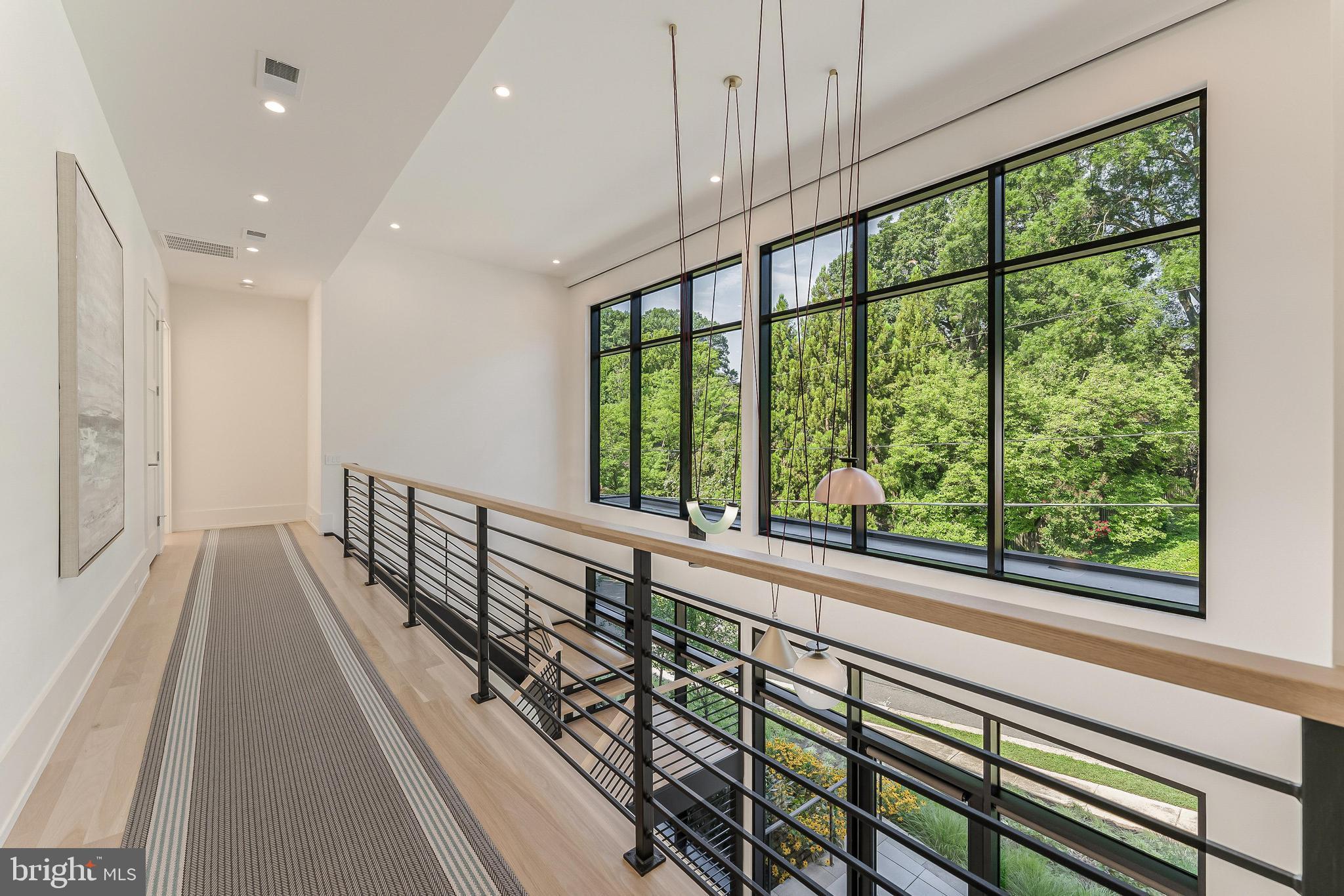 BELLEVUE FOREST - Residential