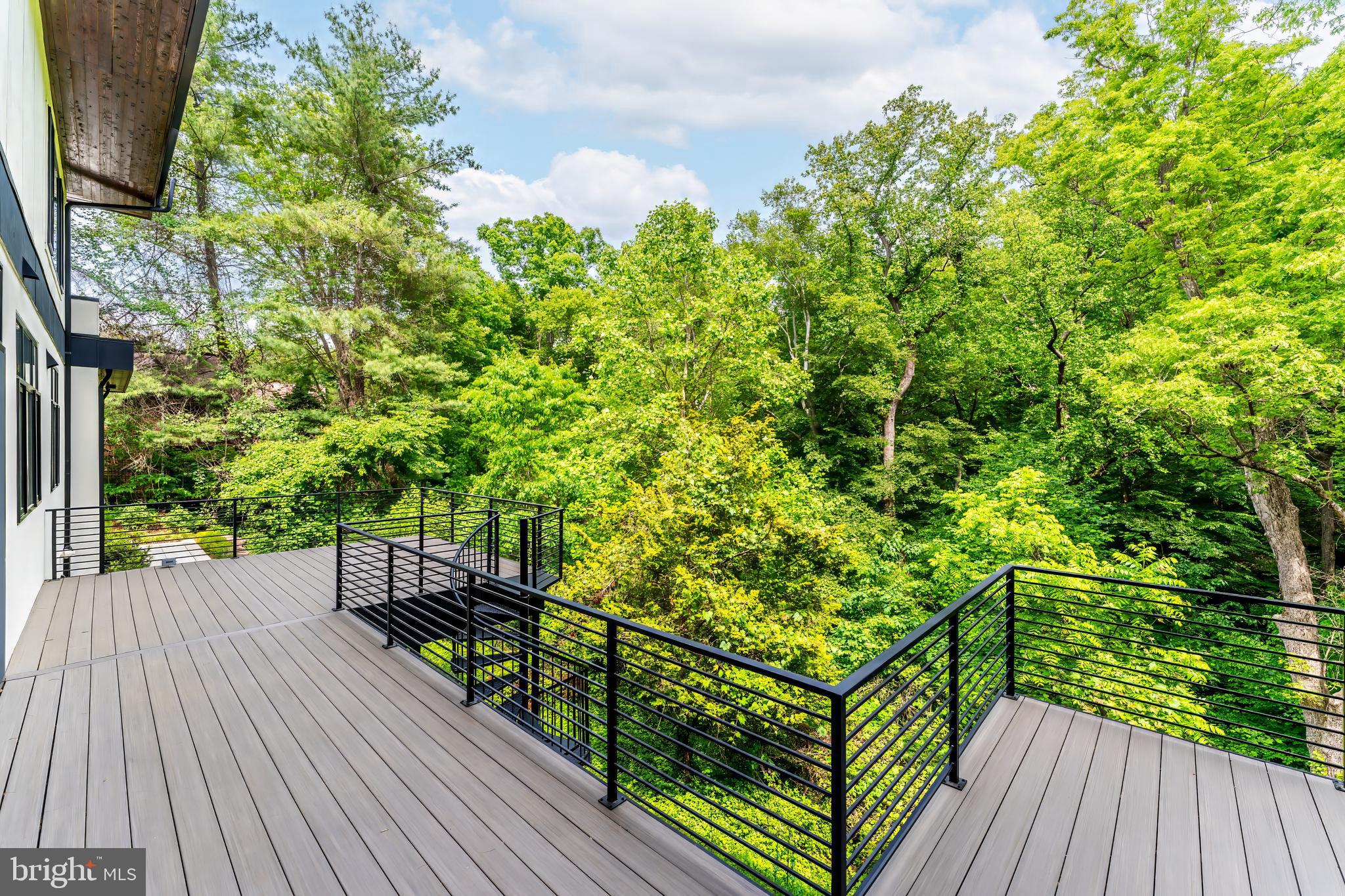 BELLEVUE FOREST - Residential