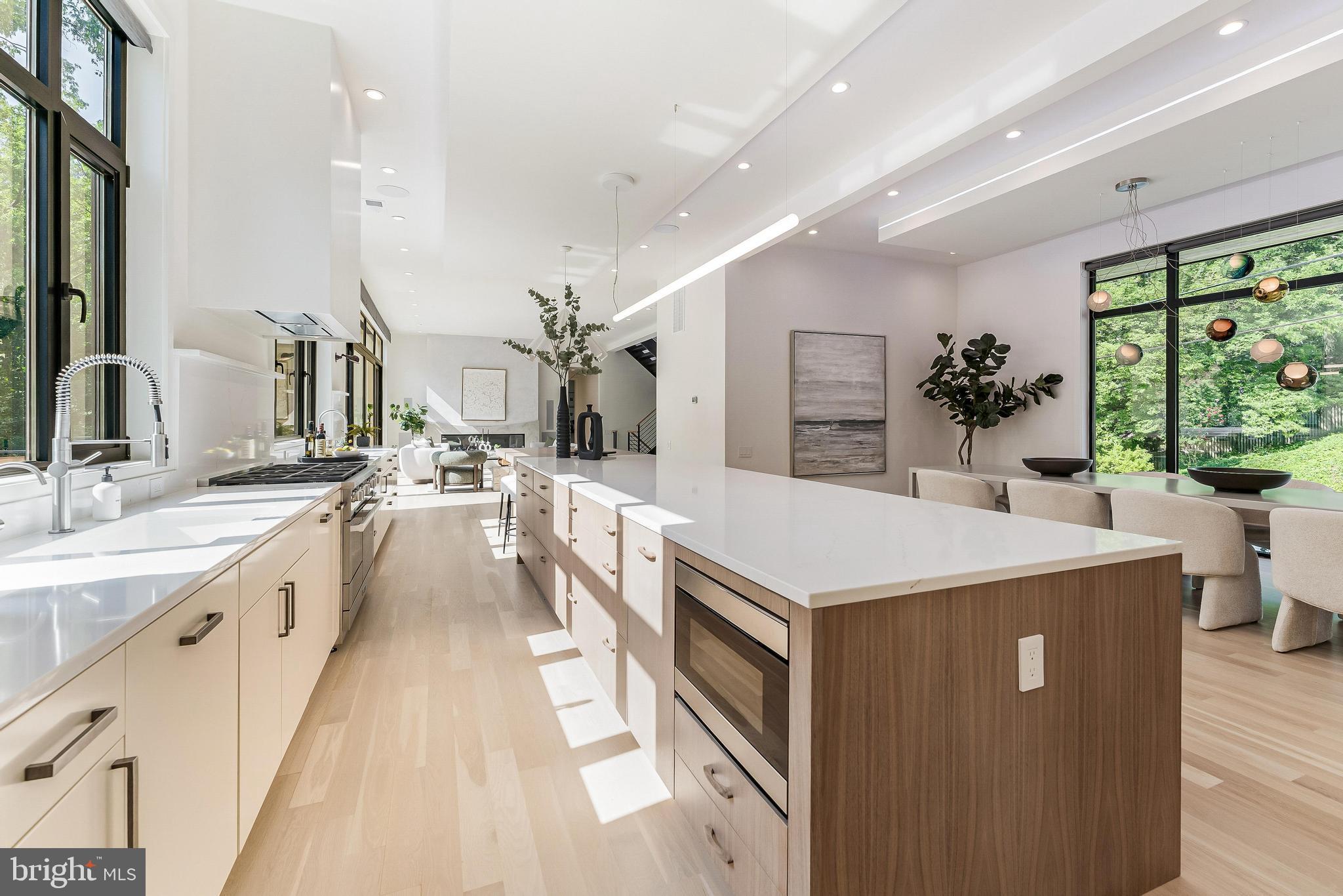 BELLEVUE FOREST - Residential