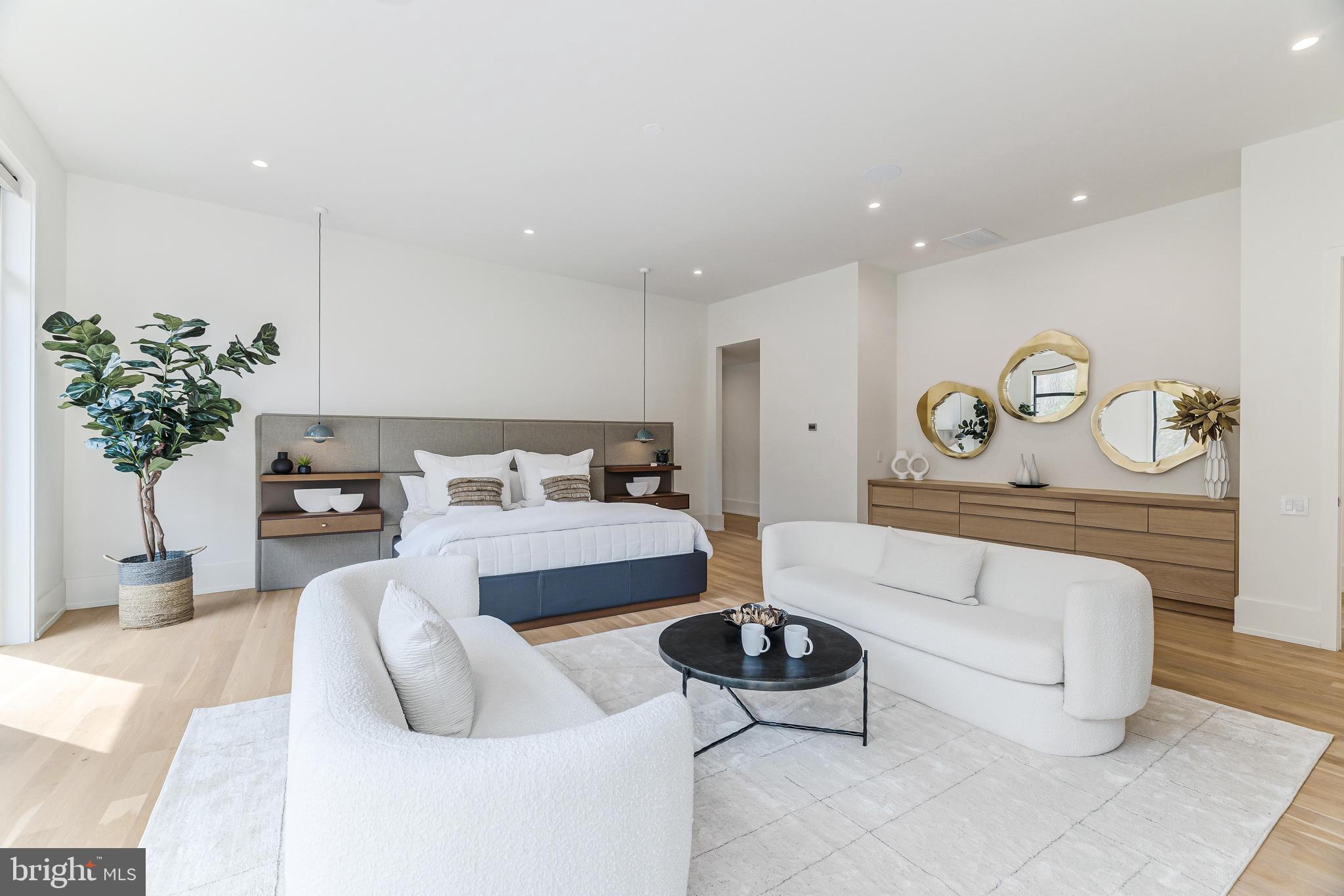 BELLEVUE FOREST - Residential