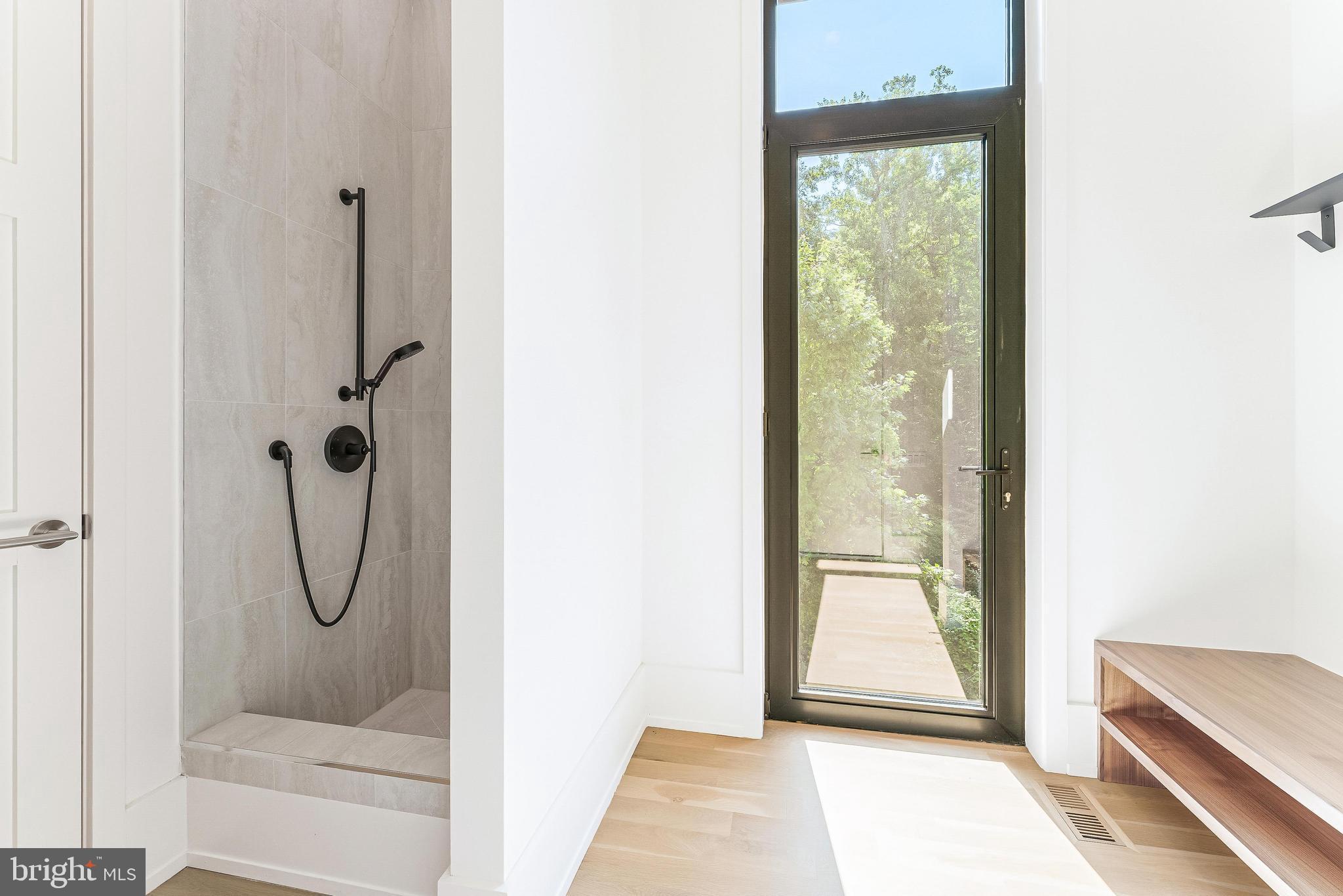 BELLEVUE FOREST - Residential