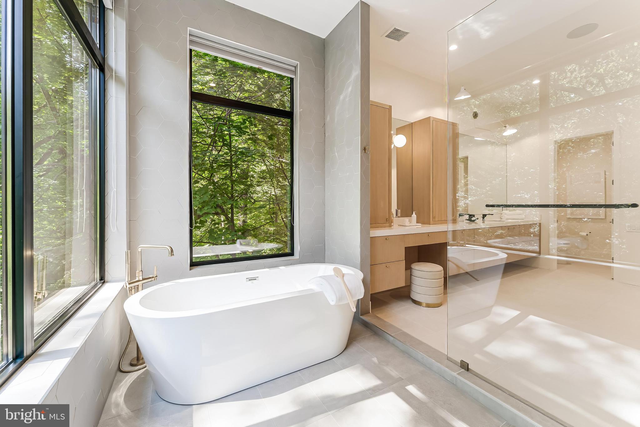 BELLEVUE FOREST - Residential