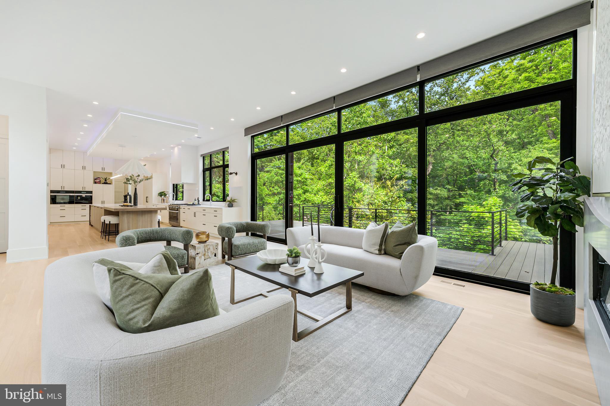 BELLEVUE FOREST - Residential