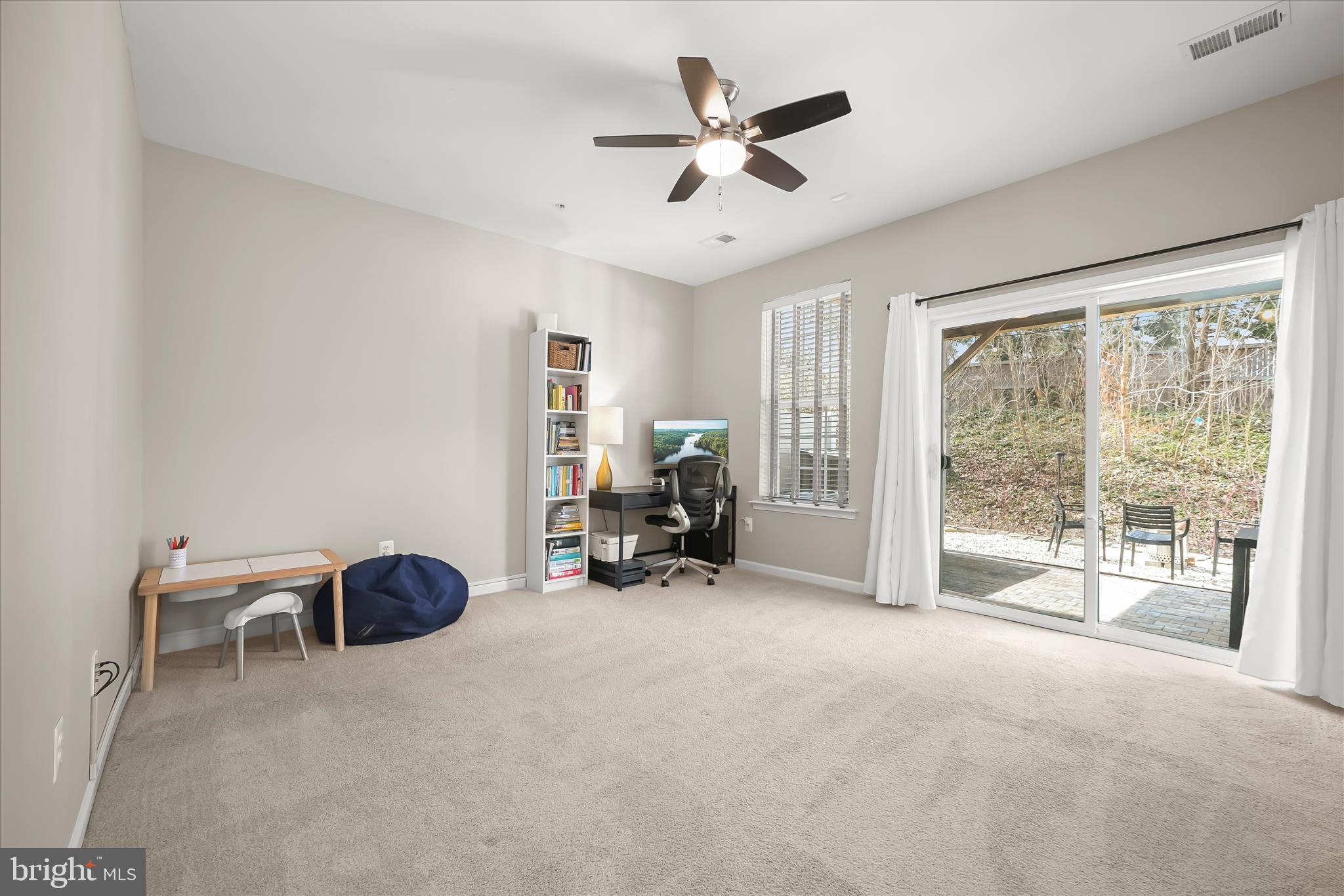 HIGH RIDGE MEADOWS - Residential
