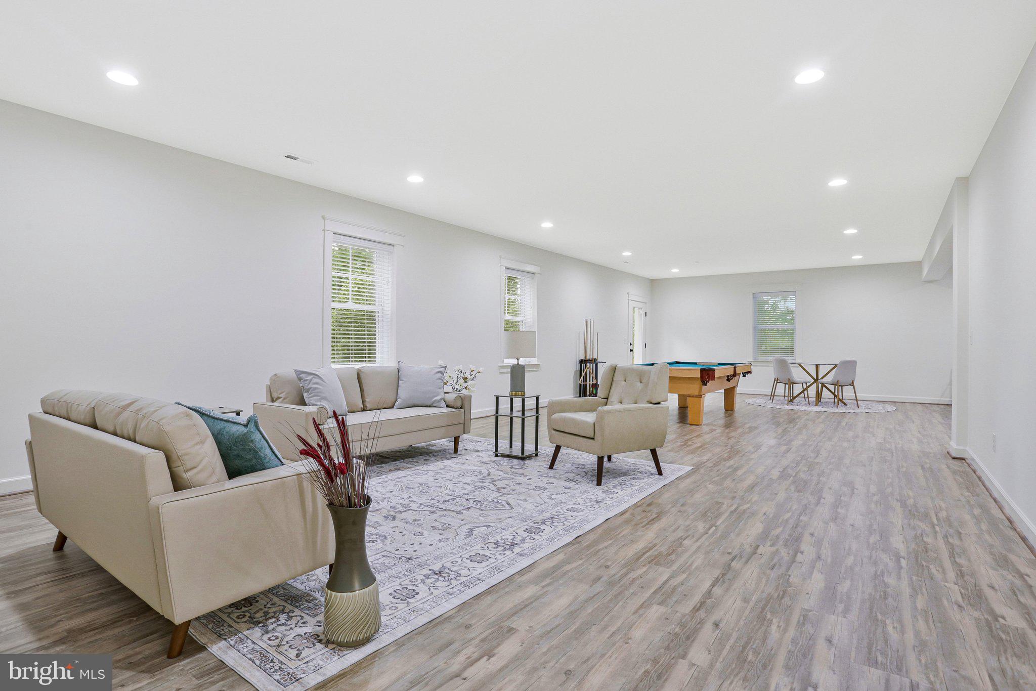 DIVINES CHESTERBROOK - Residential