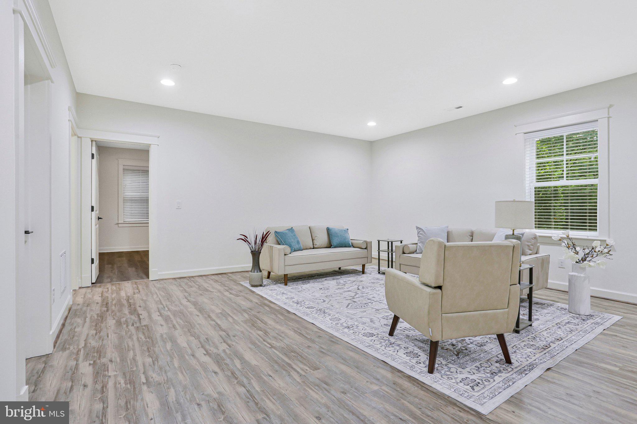 DIVINES CHESTERBROOK - Residential