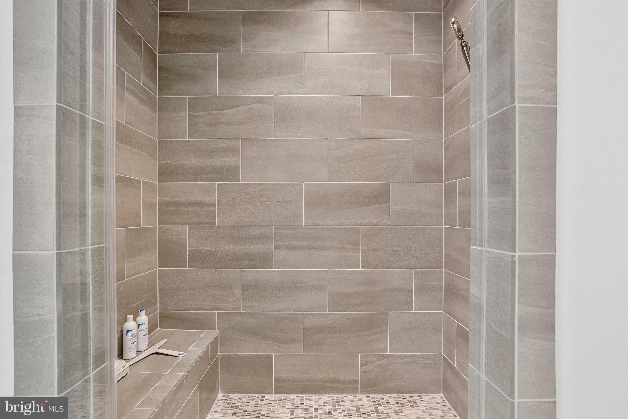DIVINES CHESTERBROOK - Residential