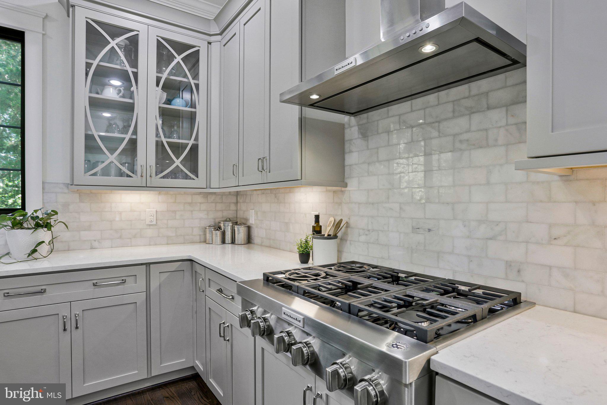 DIVINES CHESTERBROOK - Residential