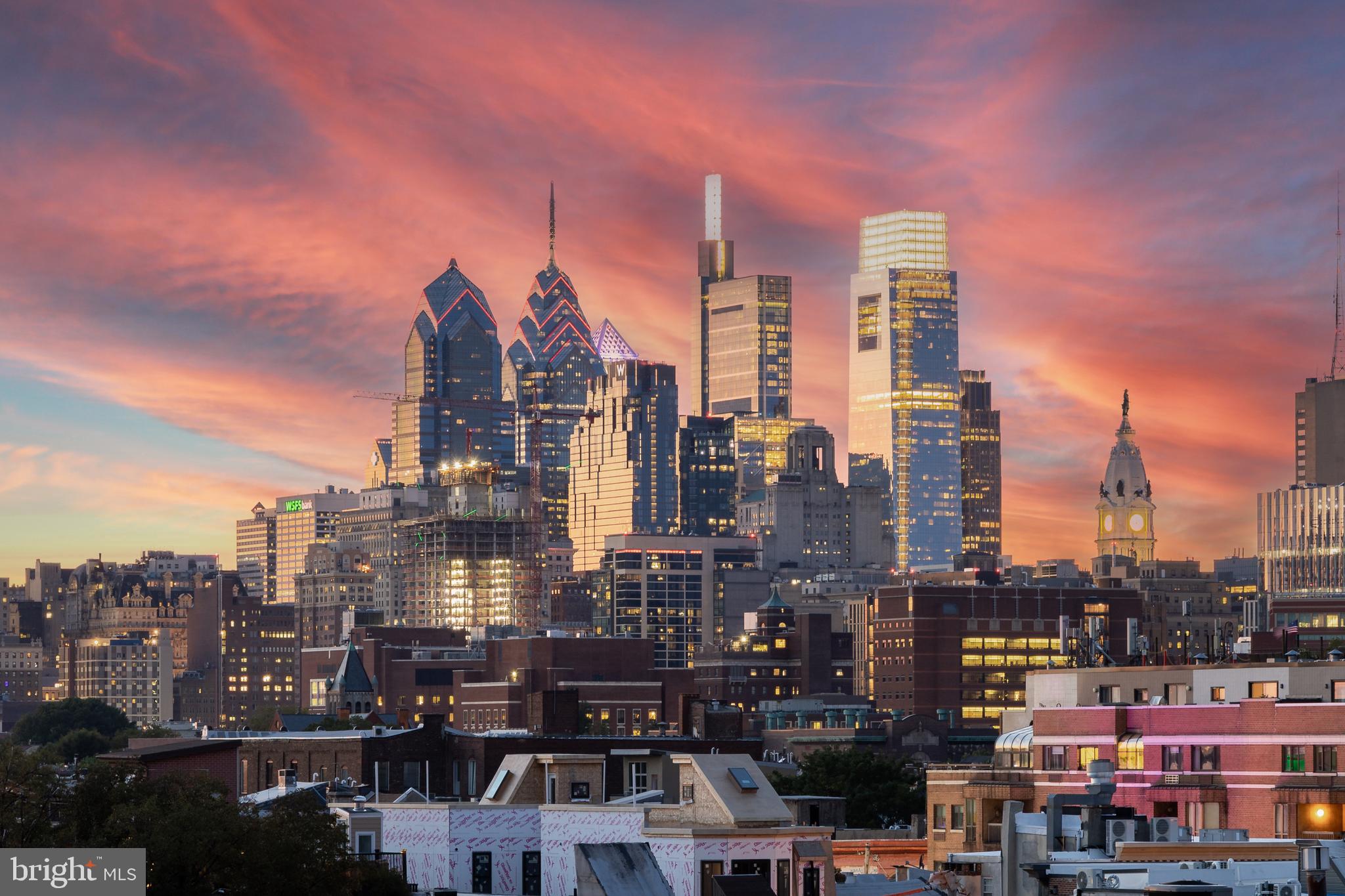 QUEEN VILLAGE - Residential