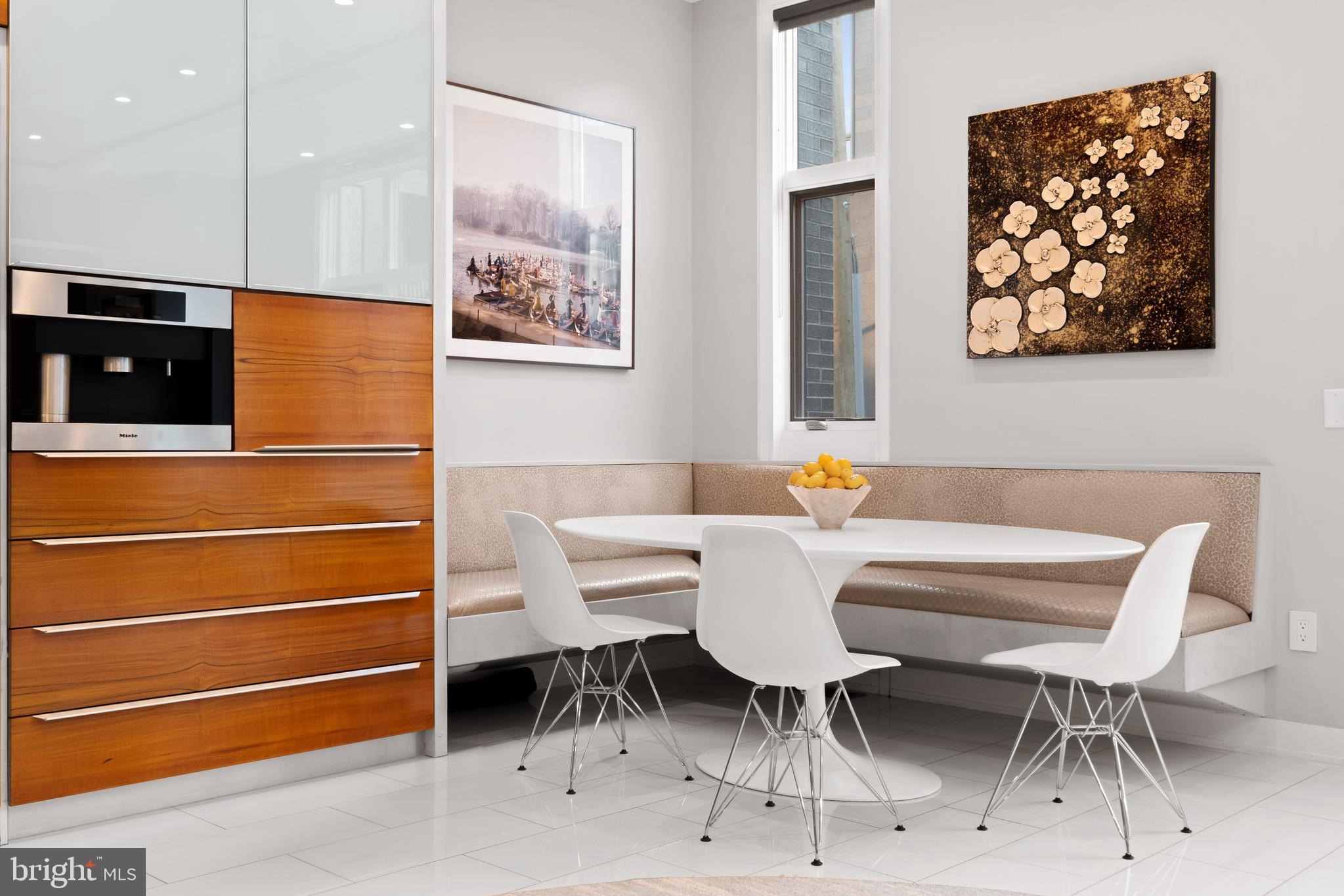 LOGAN SQUARE - Residential