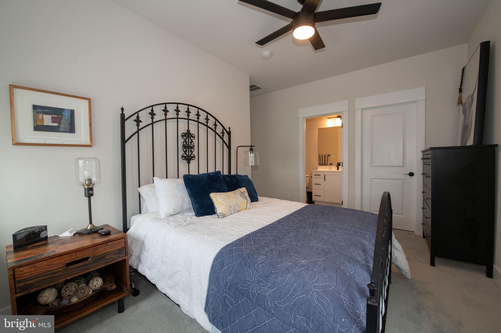 SPRING OAK - Residential