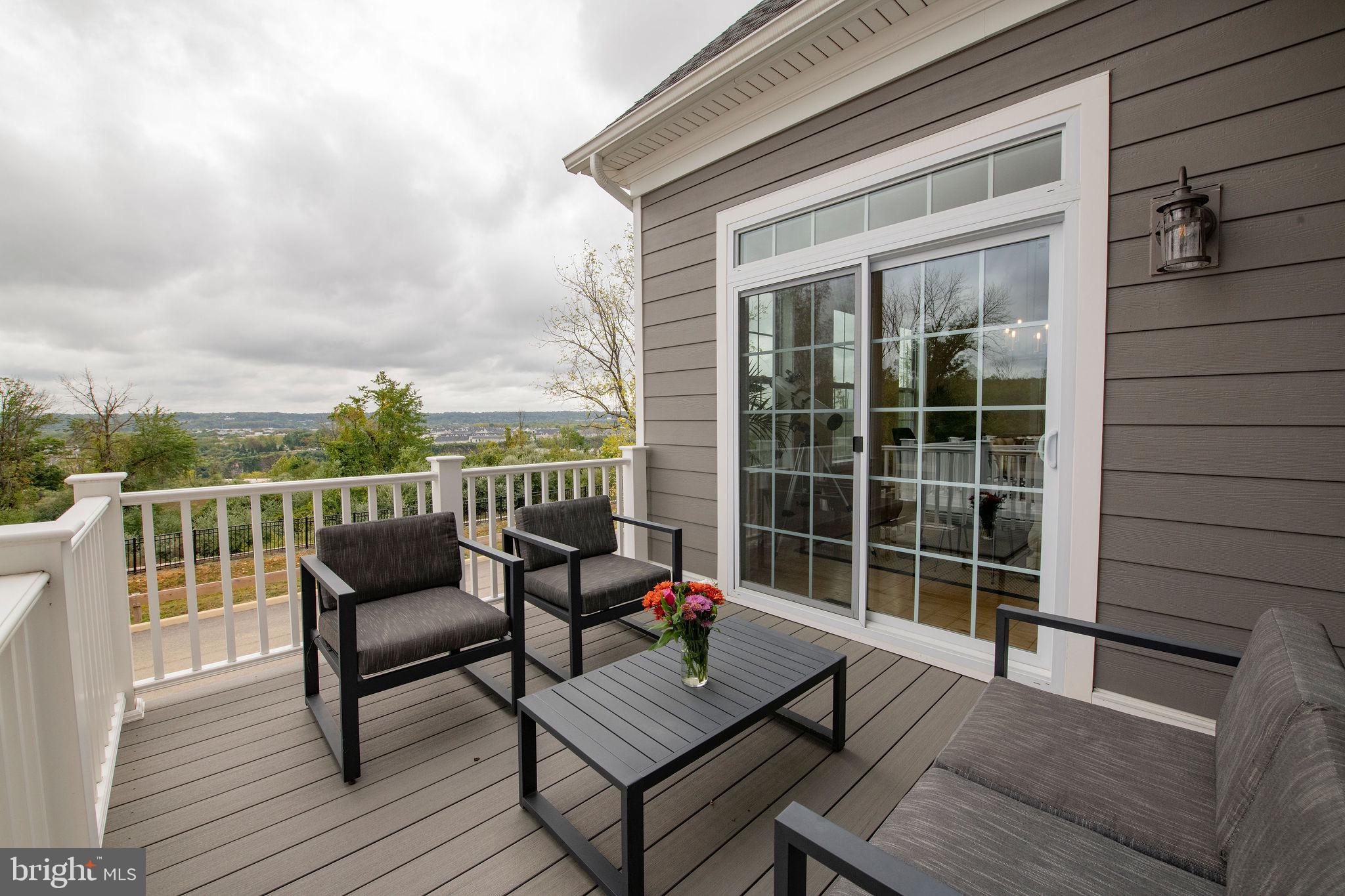 SPRING OAK - Residential