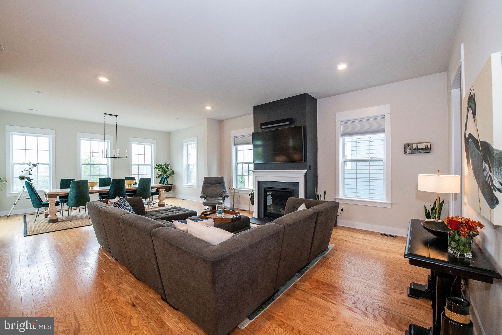 SPRING OAK - Residential
