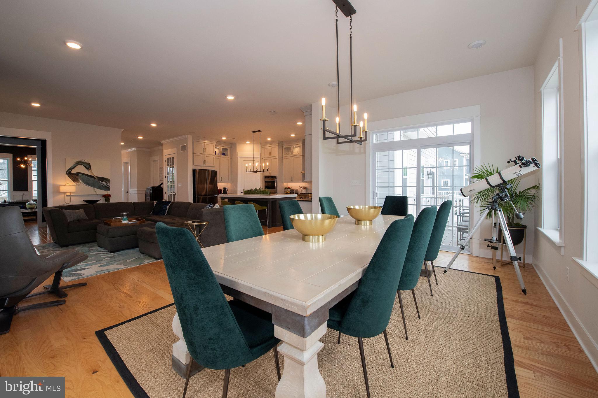 SPRING OAK - Residential