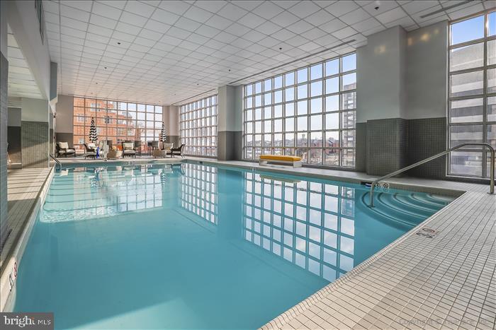 It's all about the location, you can walk or bike to everything!!! Enjoy harbor living at its finest.  Walk to concerts, grocery and lots of restaurants.  Little Italy and Harbor East are at your doorstep....come see today