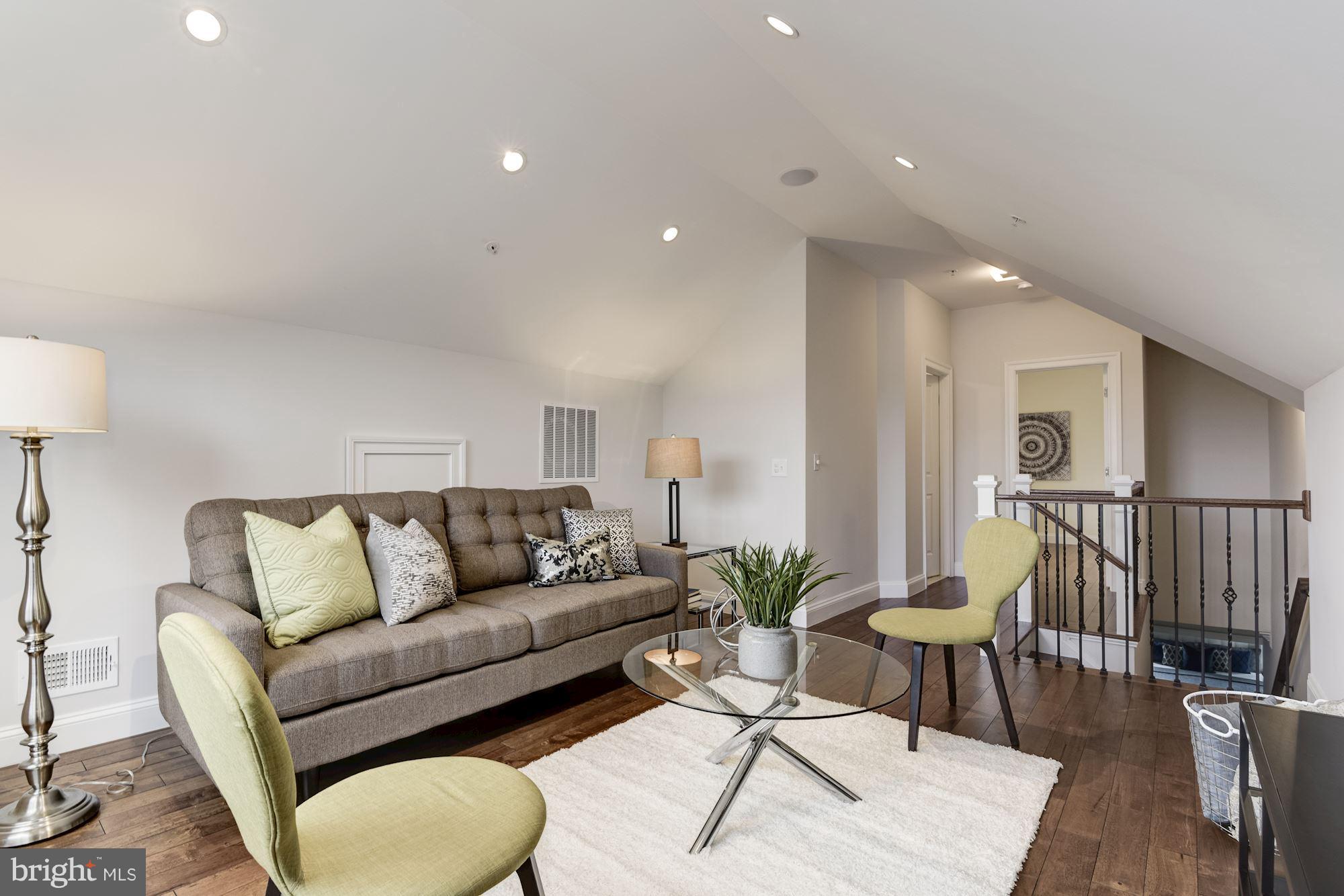 MARYMOUNT - Residential