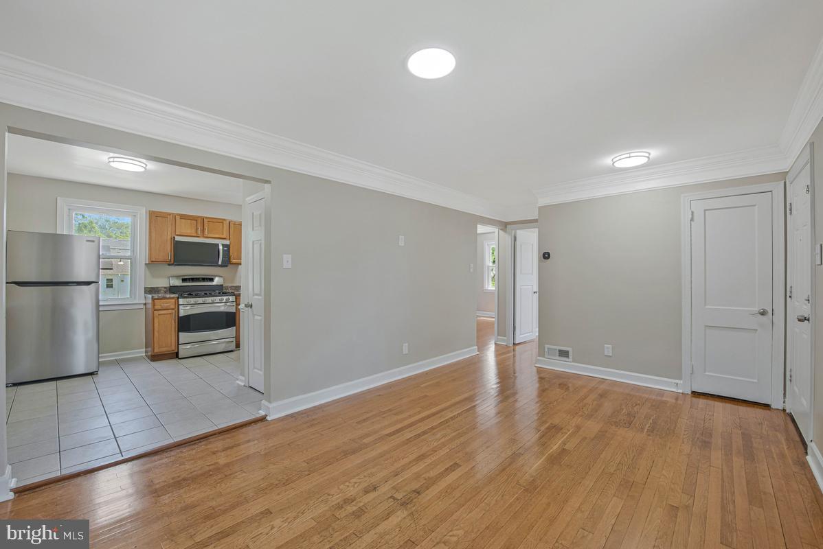 OAK SPRING - Residential