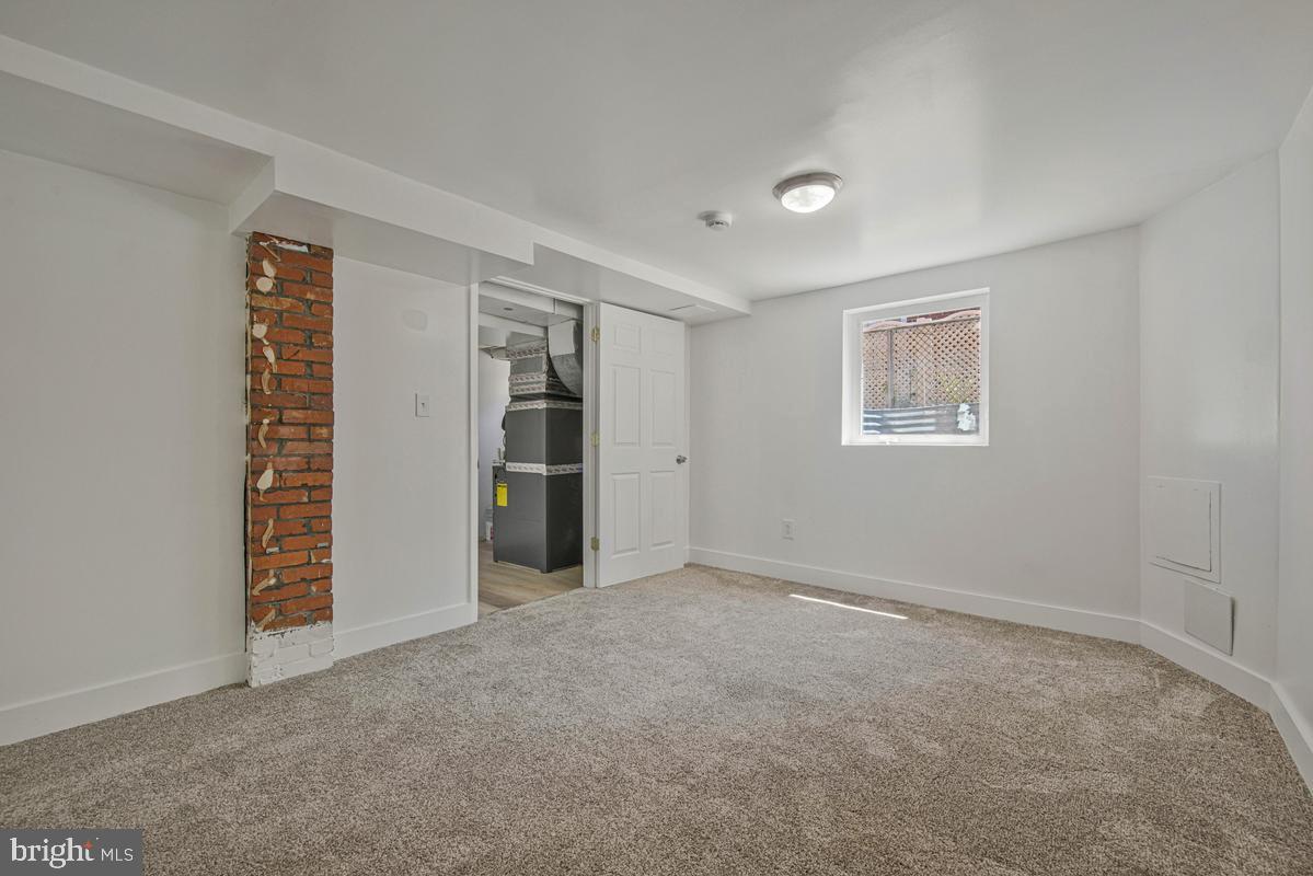 OAK SPRING - Residential