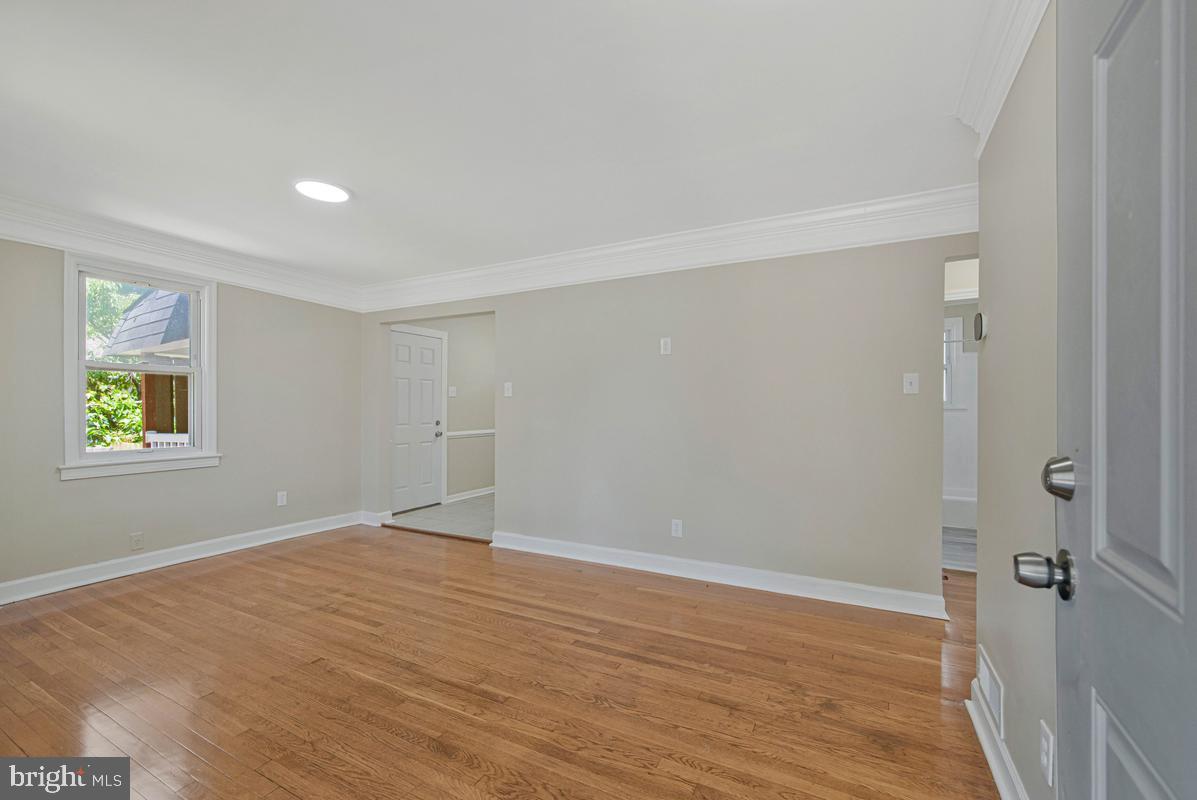 OAK SPRING - Residential