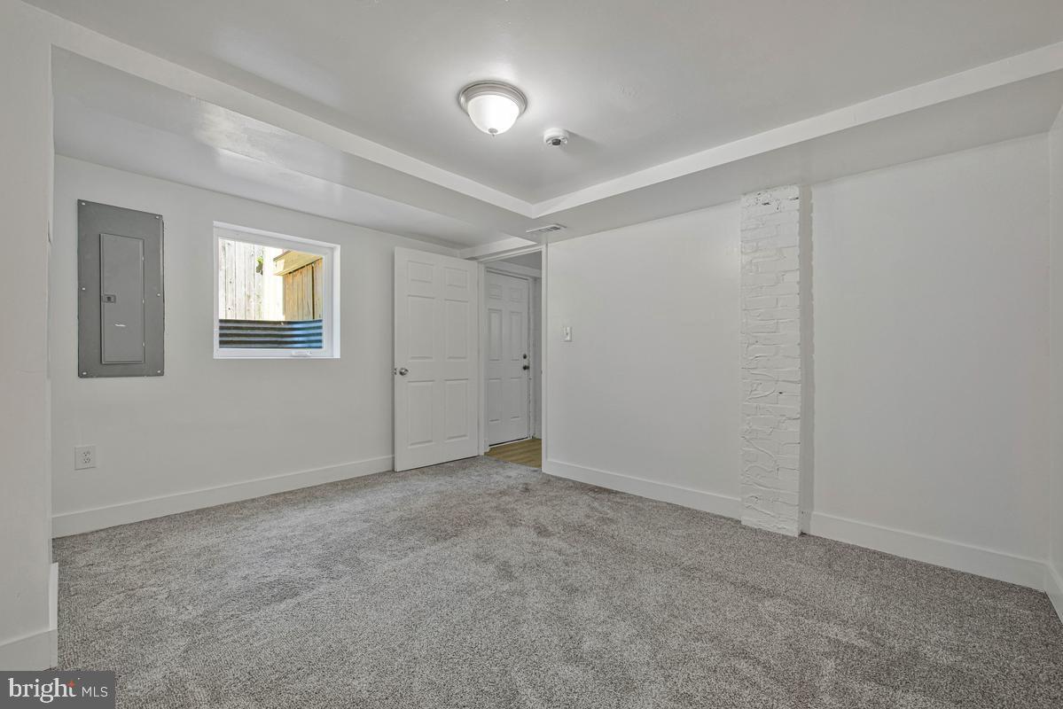 OAK SPRING - Residential