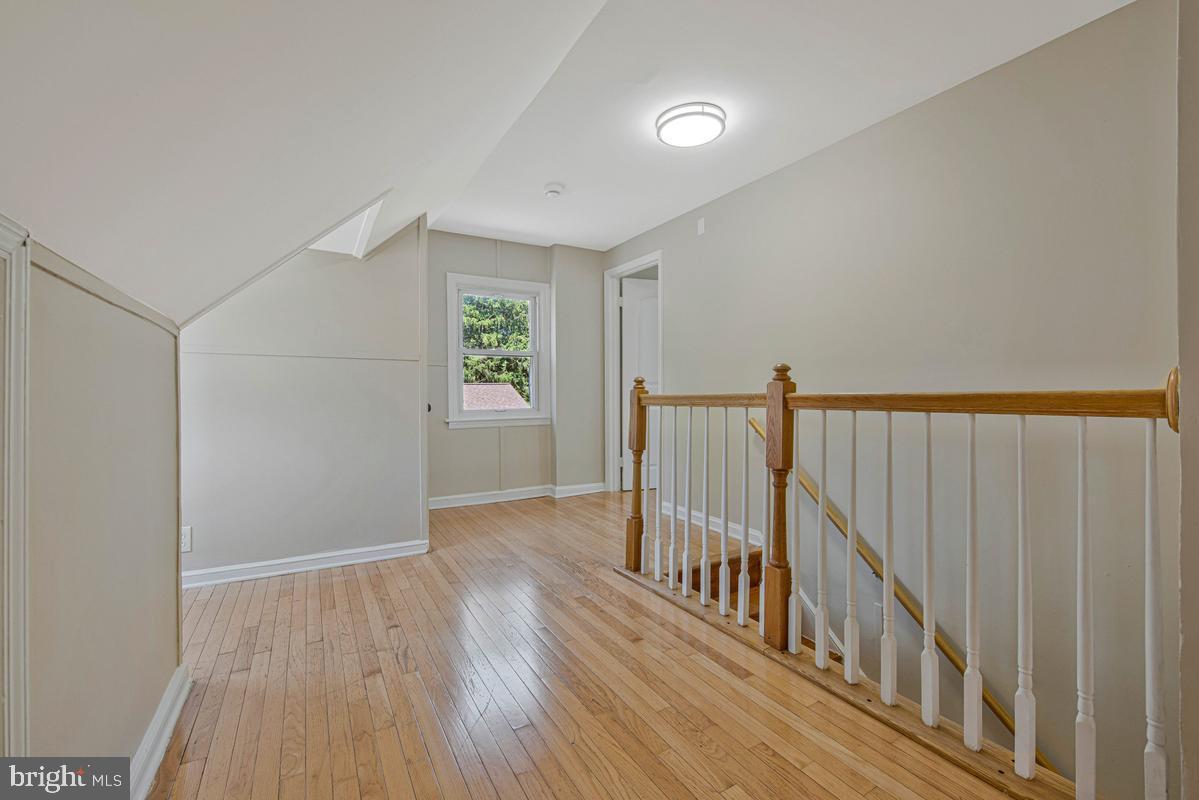 OAK SPRING - Residential