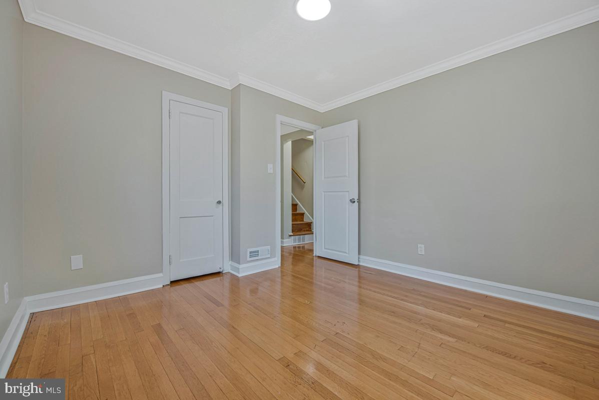 OAK SPRING - Residential