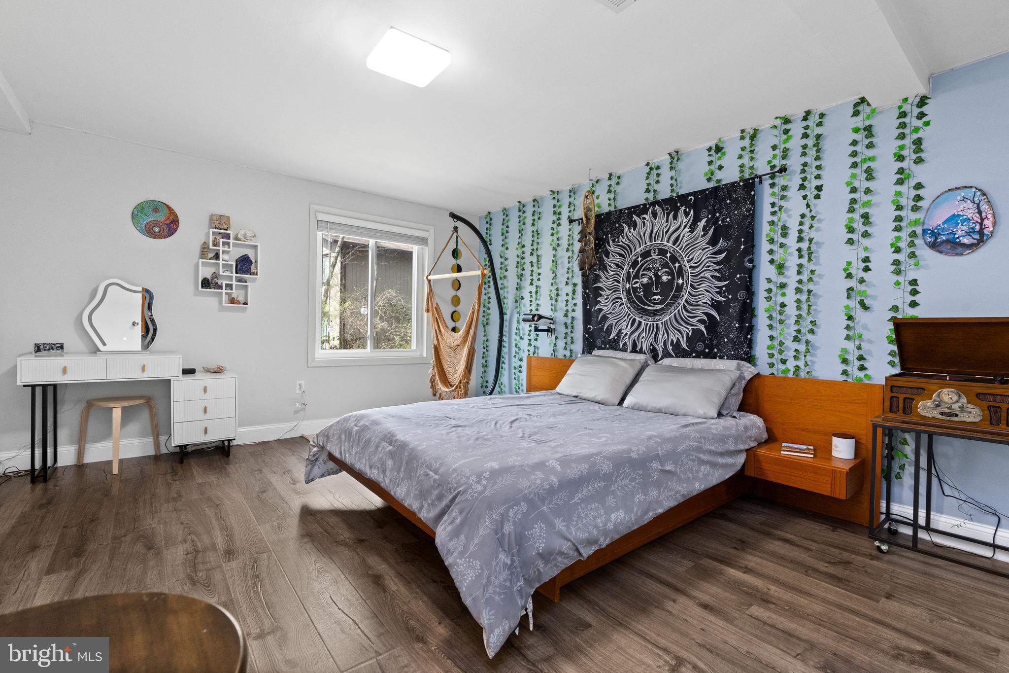 SIGNAL HILL - Residential