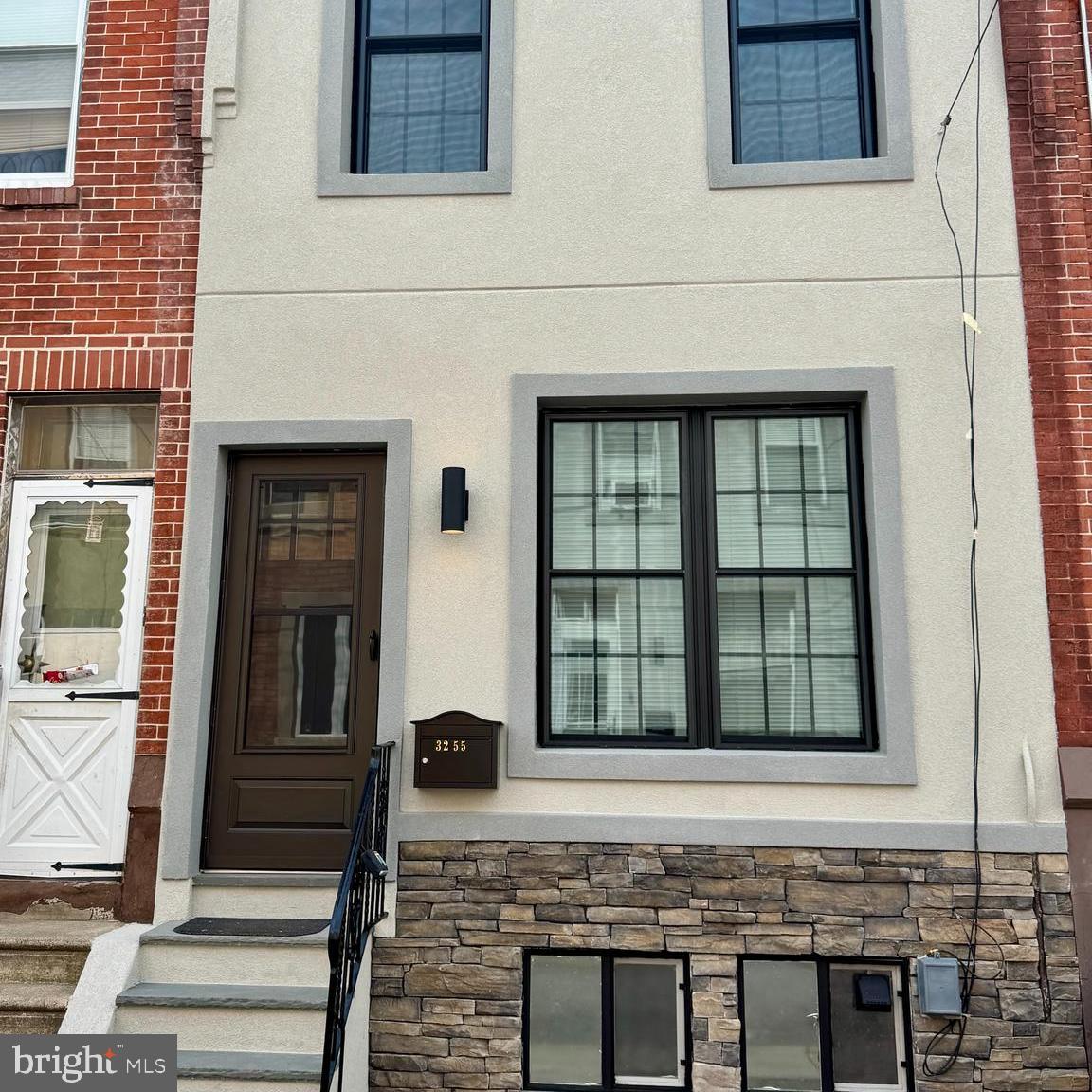 PORT RICHMOND - Residential