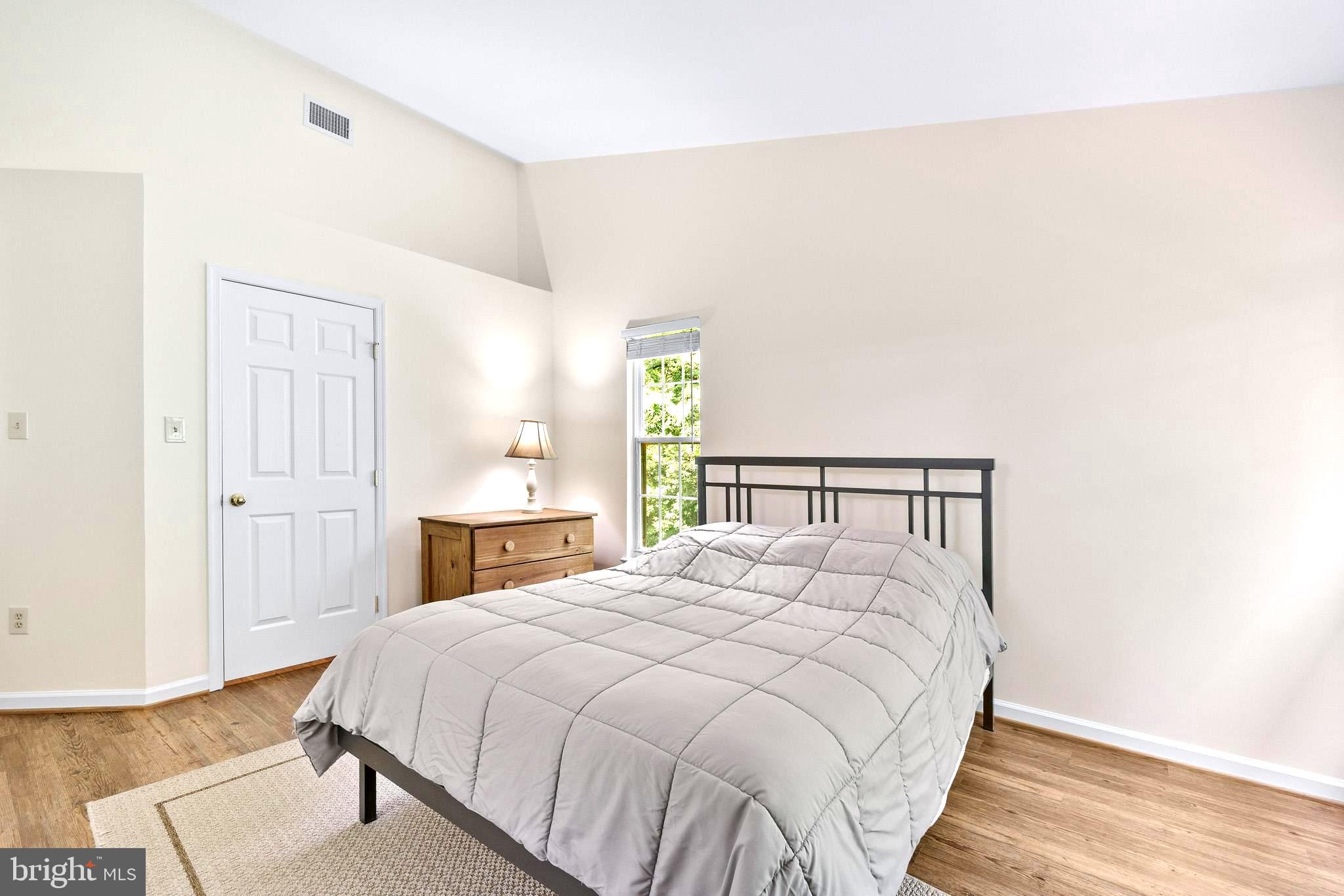 JAMES CREEK - Residential