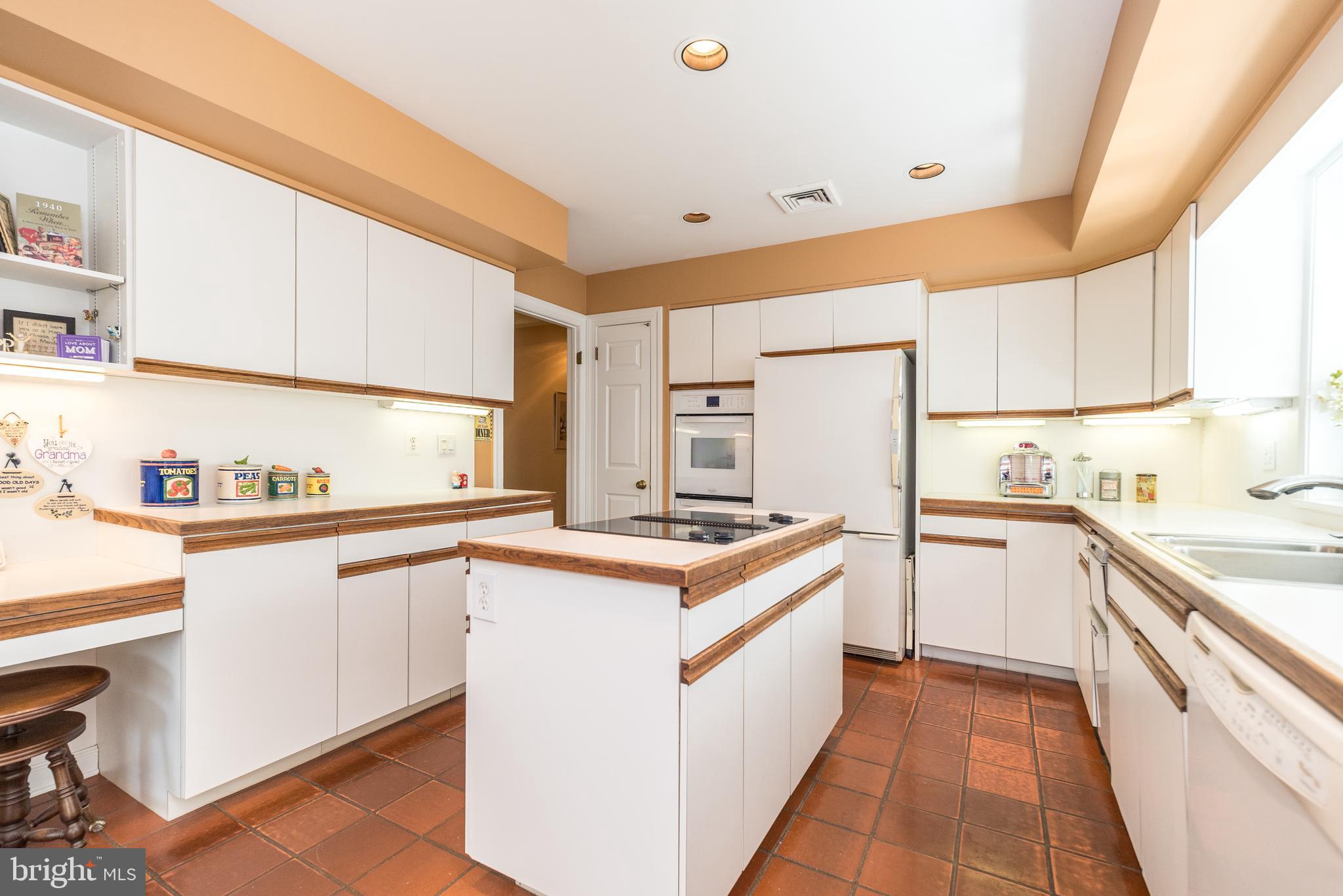 WHITPAIN FARM - Residential