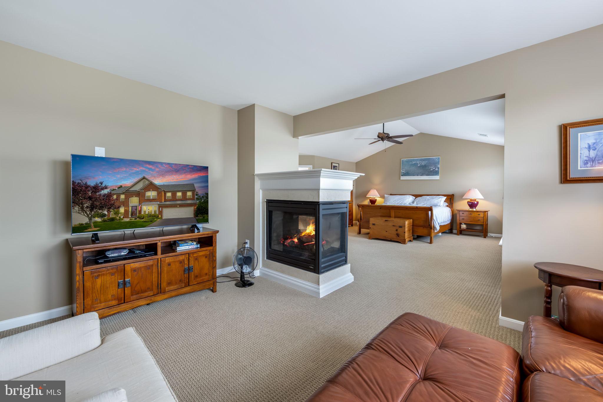 AUSTIN RIDGE - Residential