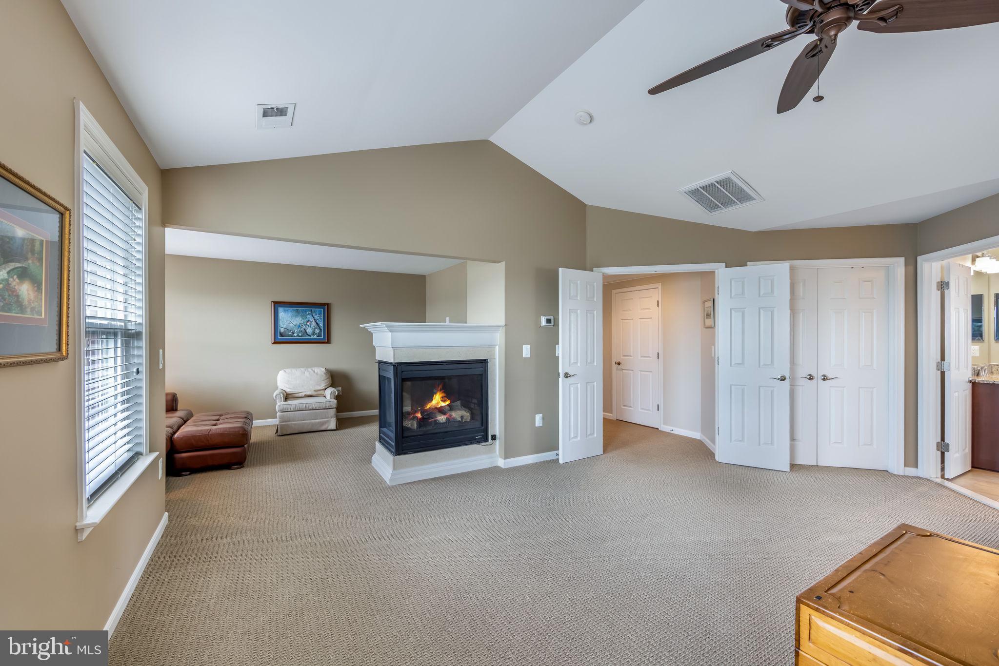 AUSTIN RIDGE - Residential