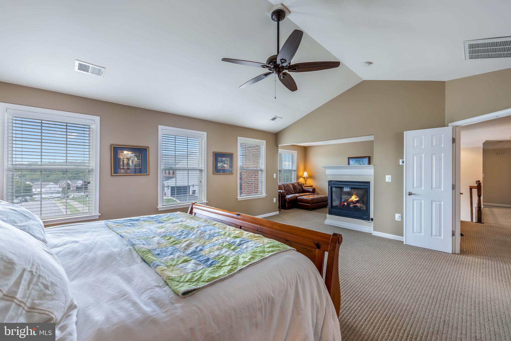 AUSTIN RIDGE - Residential