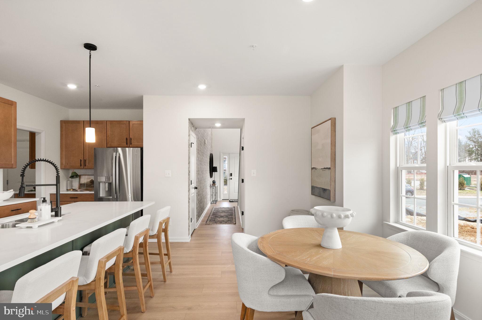 RICHMOND HILLS - Residential