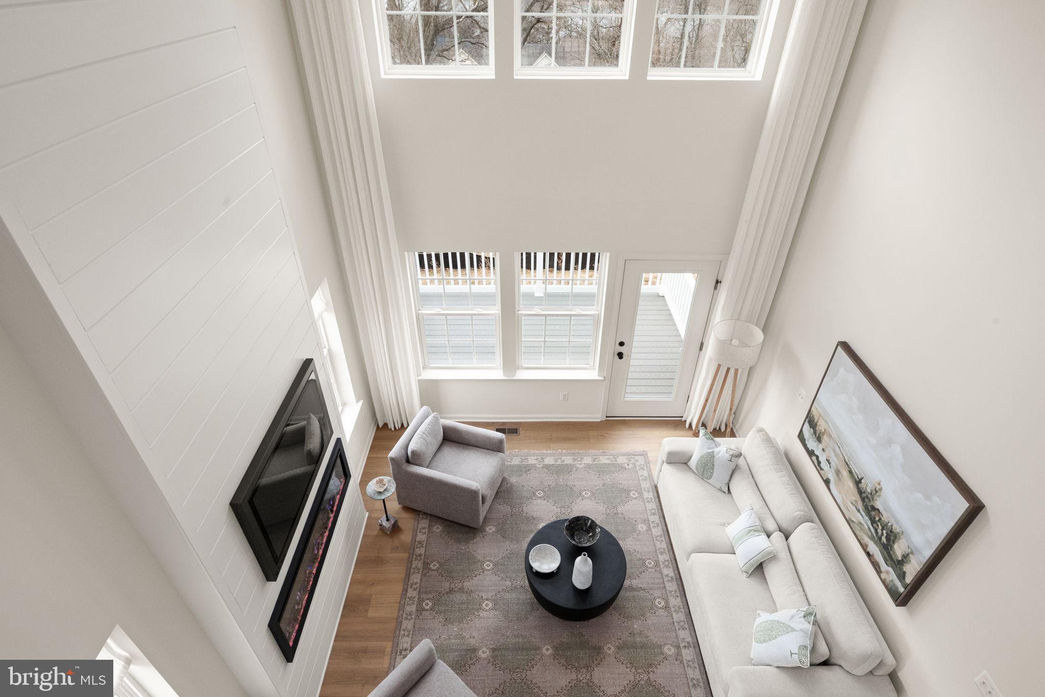 RICHMOND HILLS - Residential