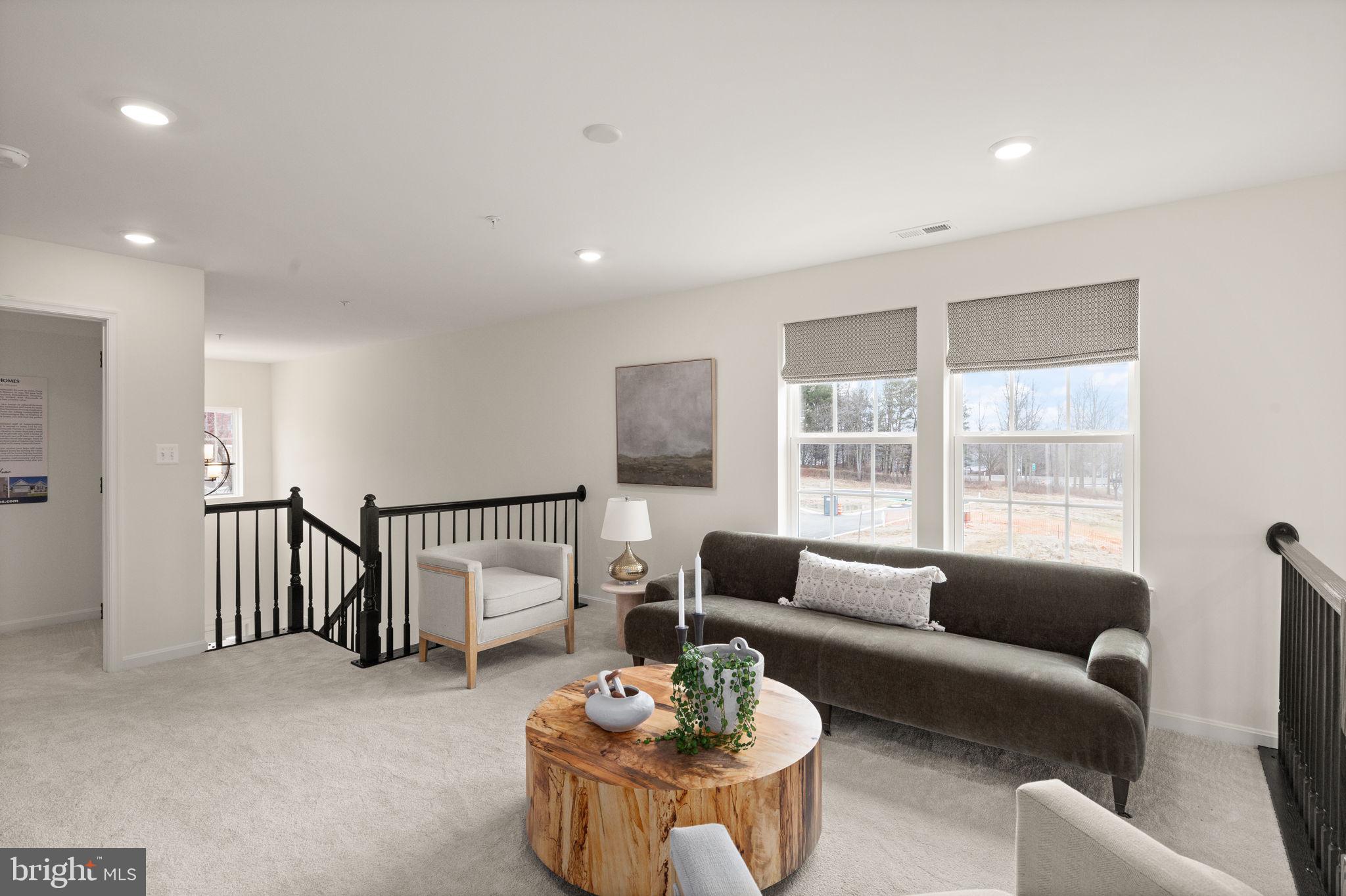 RICHMOND HILLS - Residential