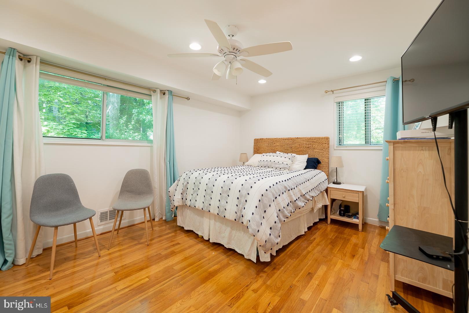 PARKSIDE CONDOMINIUMS - Residential