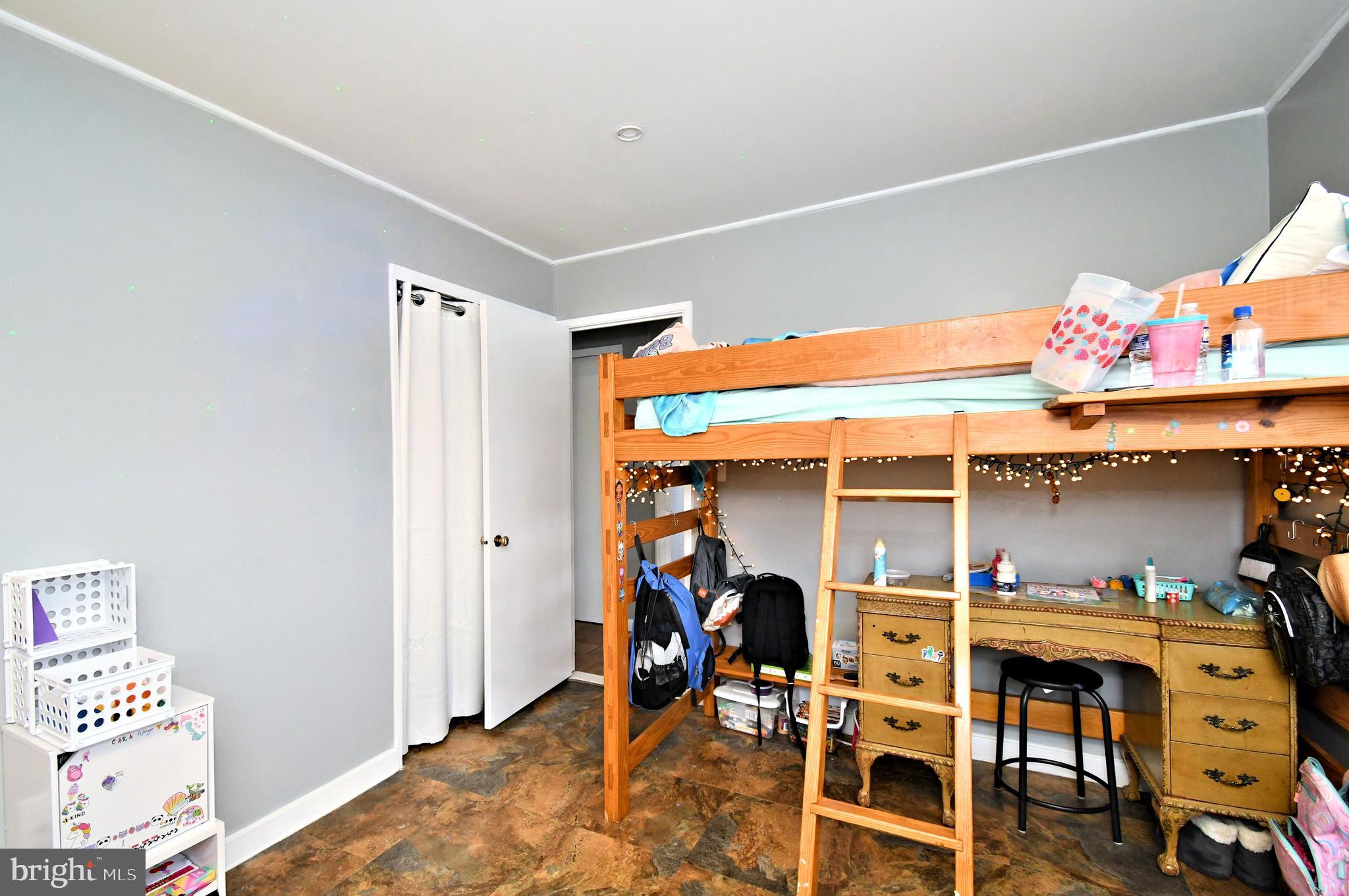 INDIAN CREEK - Residential