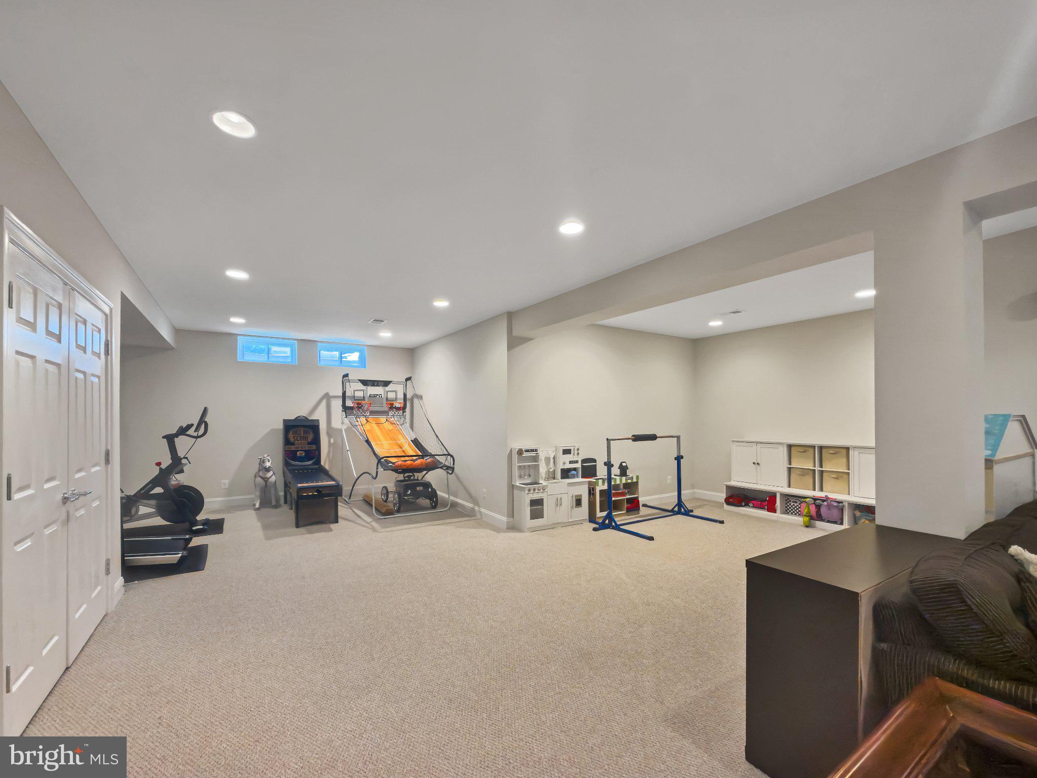 RED CEDAR - Residential